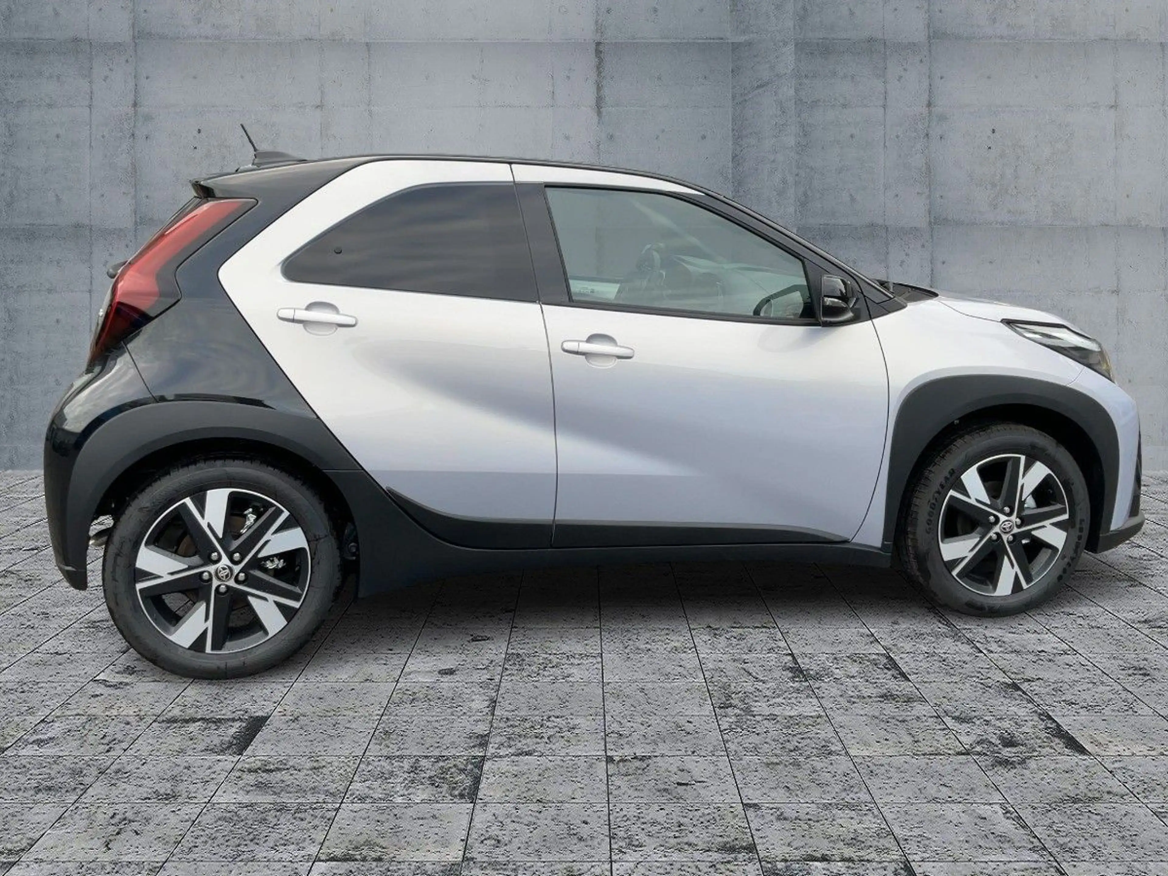 Toyota Aygo X Hybrid |Teamplayer|SHZ|GRA|LED|Klima — photo 7