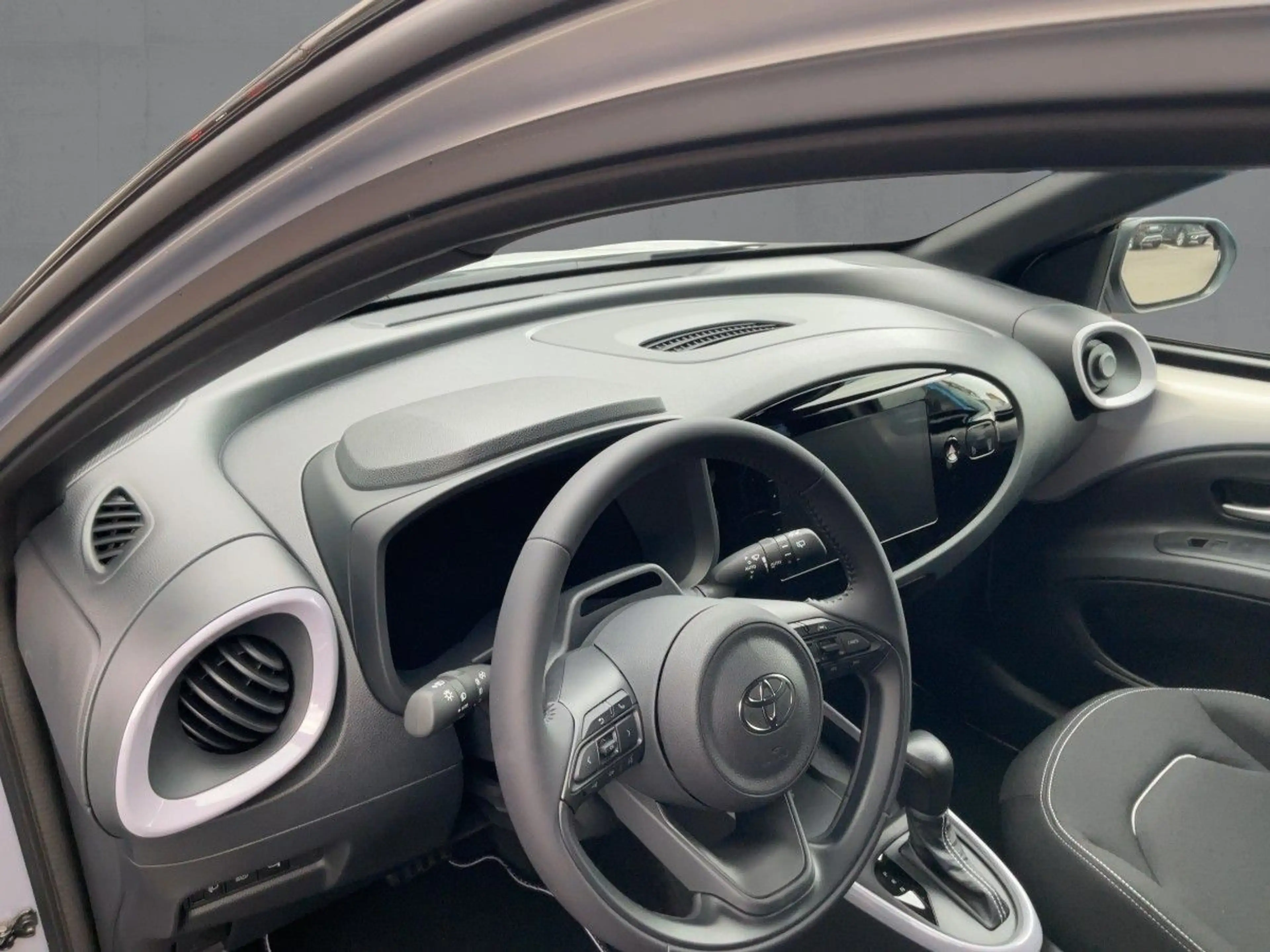 Toyota Aygo X Hybrid |Teamplayer|SHZ|GRA|LED|Klima — photo 9