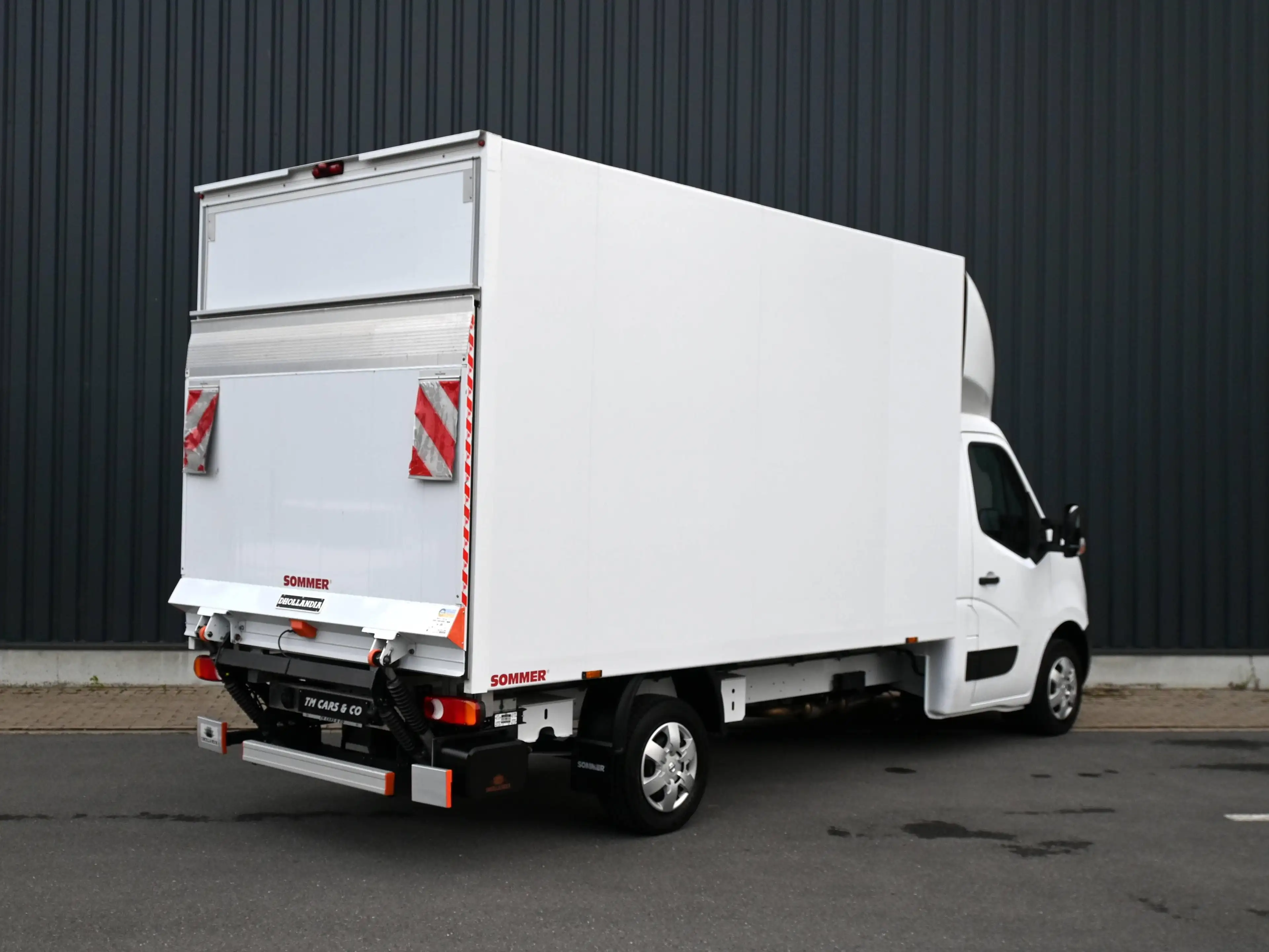 Renault Master Nissan Interstar 2.3Dci 163PK Meubelbak + laadklep Kist Lift — photo 2