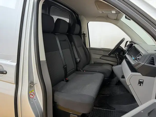 Volkswagen Transporter view 8