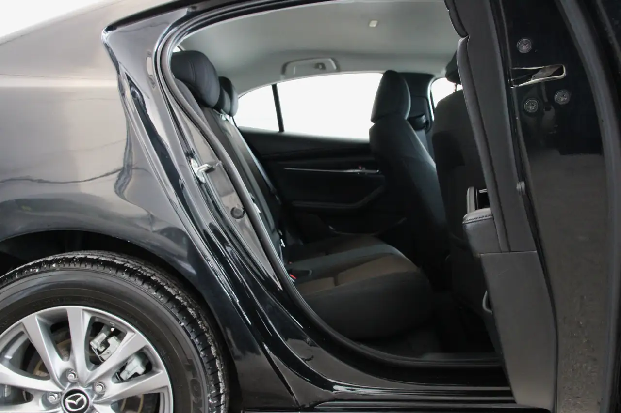 Mazda 3 снимка Mazda 3