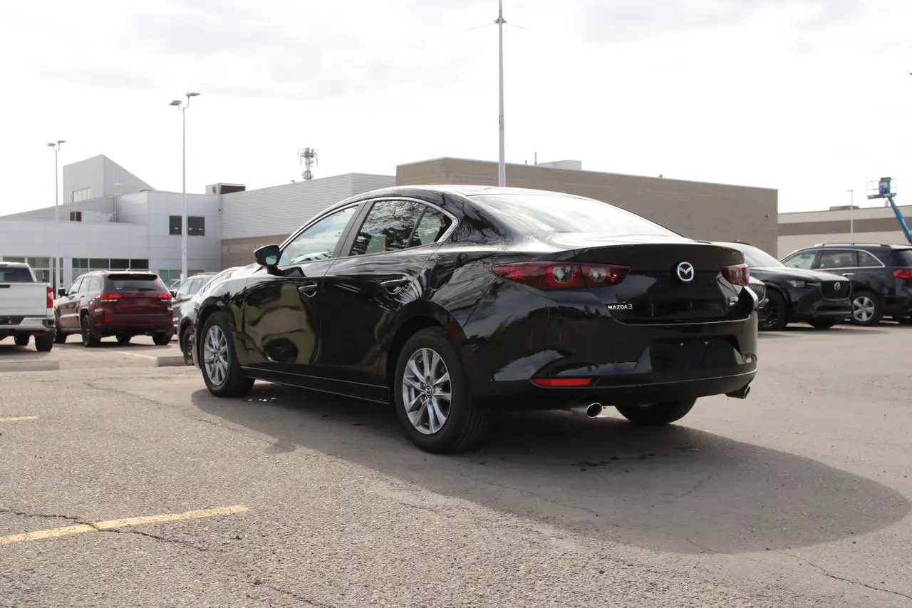 Mazda 3 снимка Mazda 3