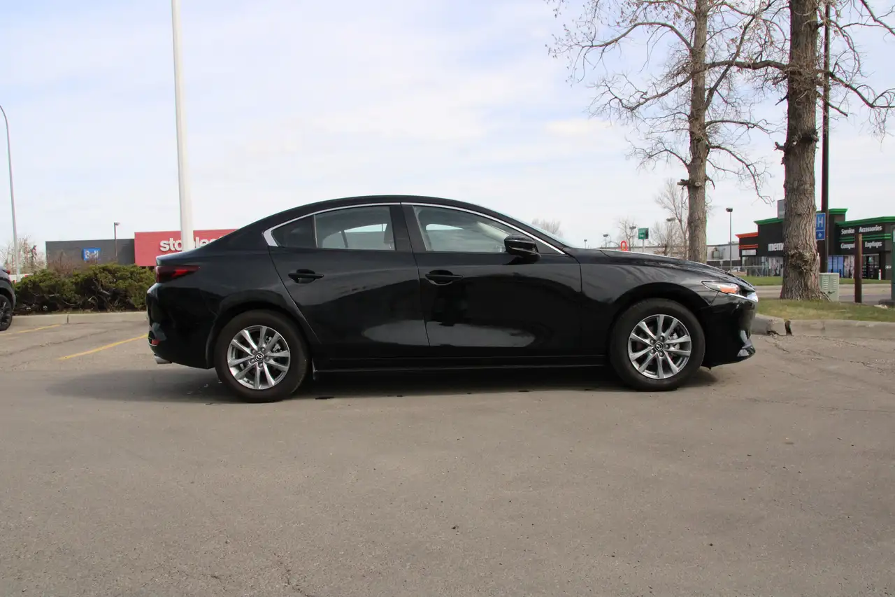Mazda 3 снимка Mazda 3