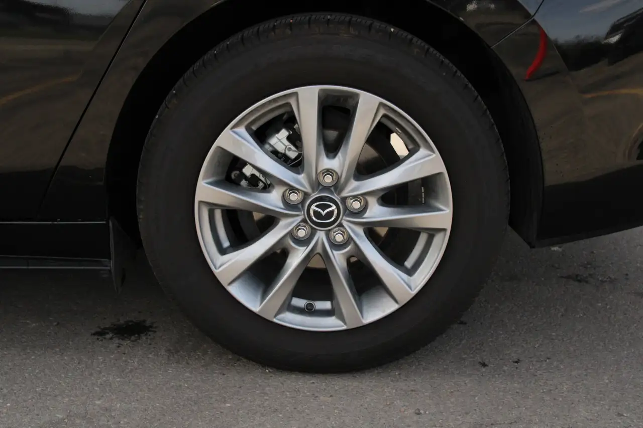 Mazda 3 снимка Mazda 3