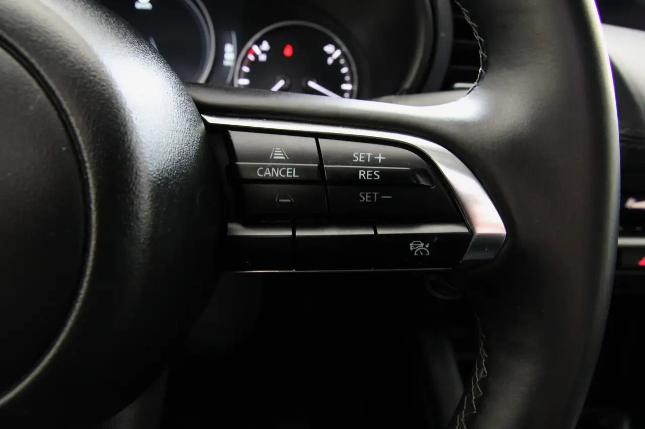 Mazda 3 снимка Mazda 3