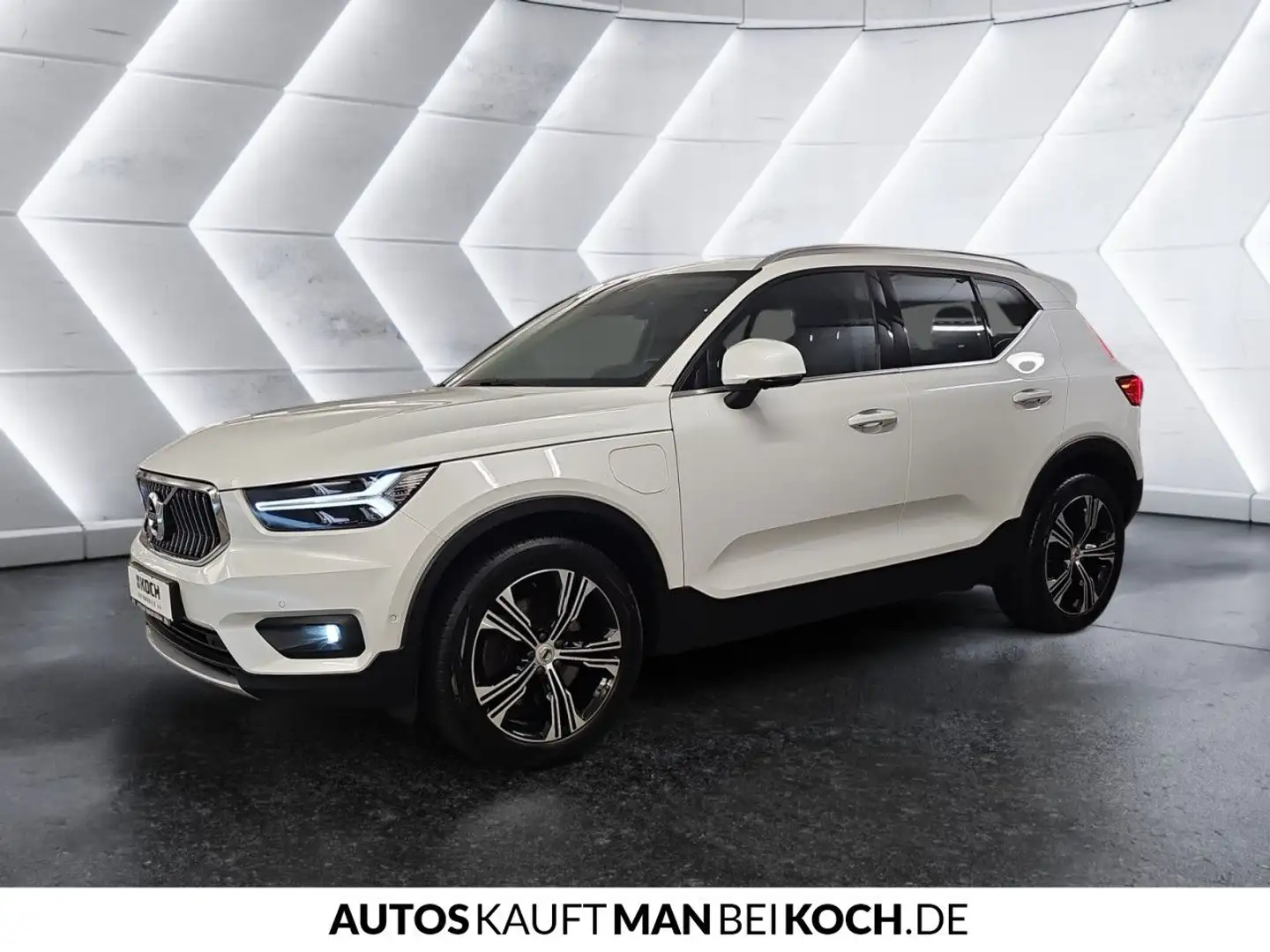 Volvo XC40 T5 Recharge Inscr.ACC BLIS PAN AHK STHz 360 Weiß - 2