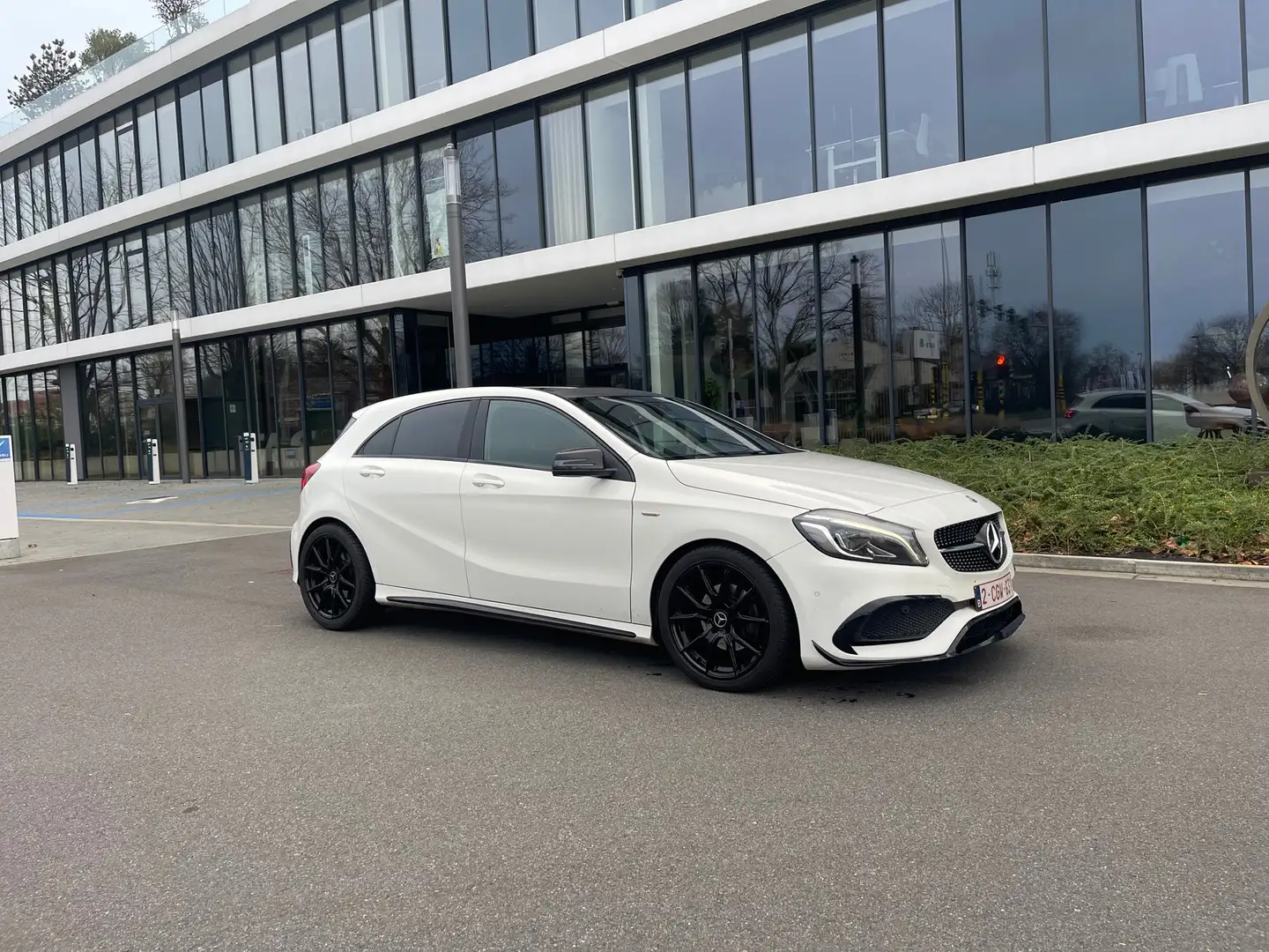 Mercedes-Benz A 200 d Edition ONE Wit - 1