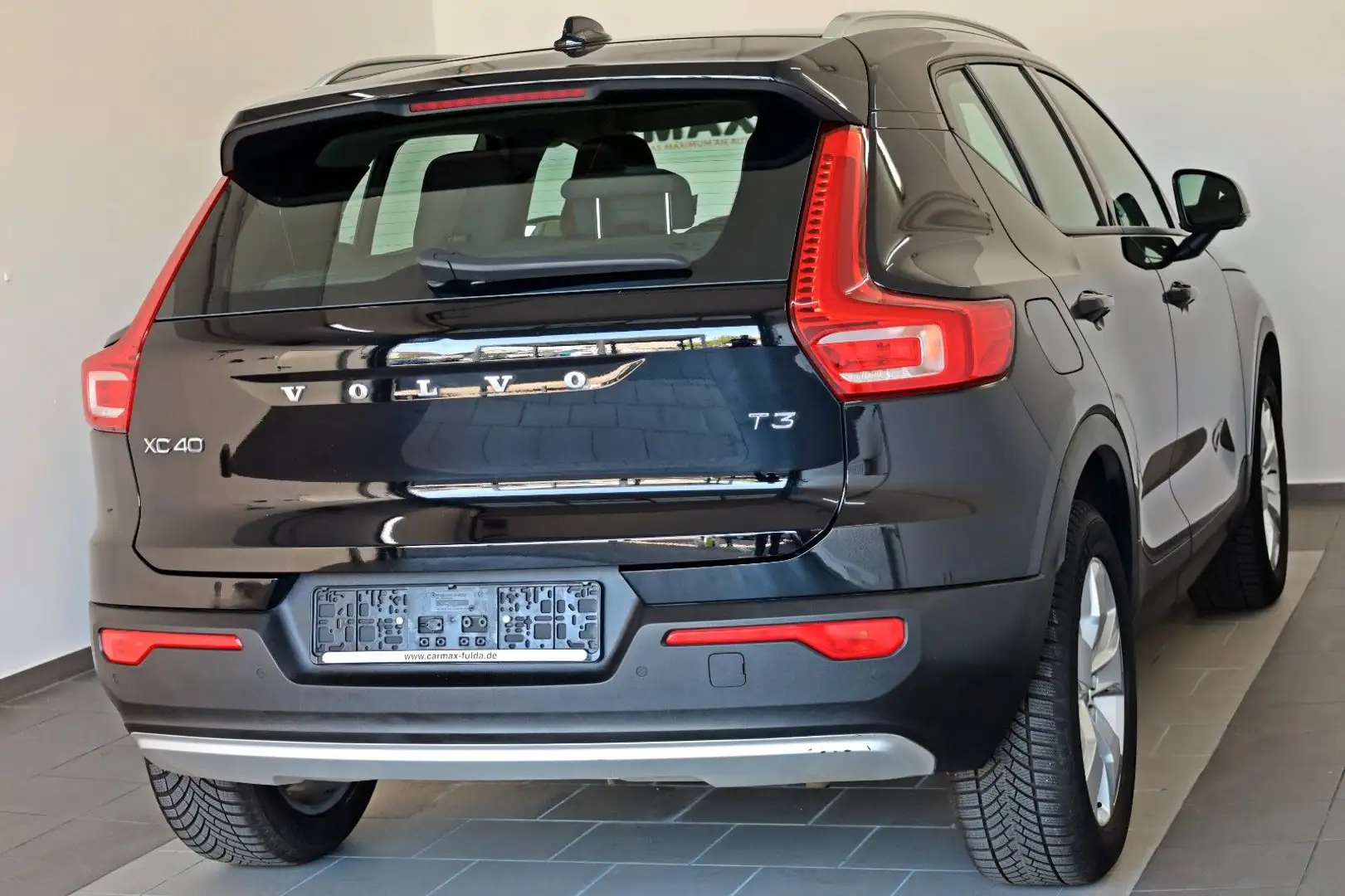 Volvo XC40 Momentum Pro,Navi,LED,DAB, Unfallfrei! Schwarz - 2