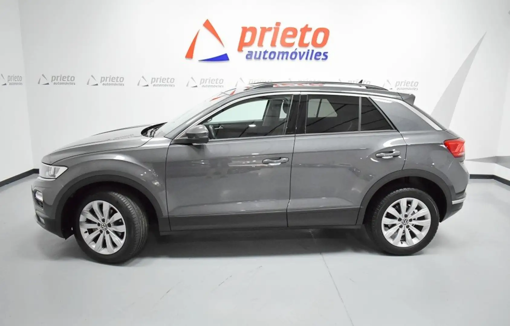 Volkswagen T-Roc 2.0TDI Advance 85kW Gris - 2