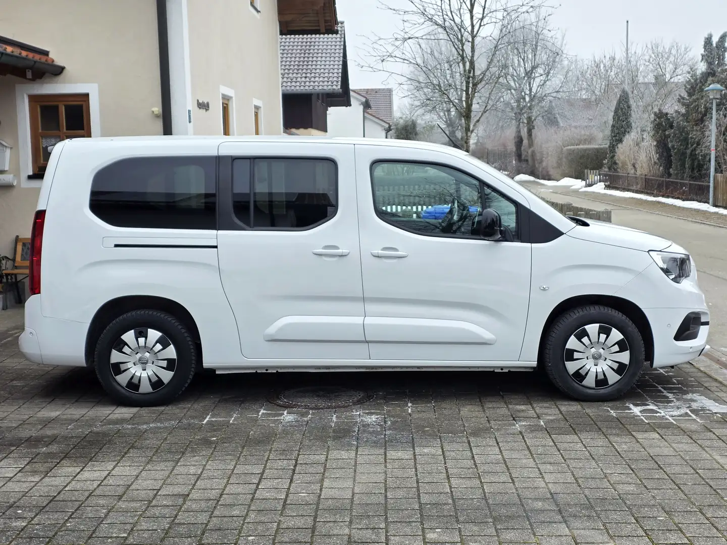 Opel Combo-e Life Combo e-Life XL Ultimate Weiß - 1
