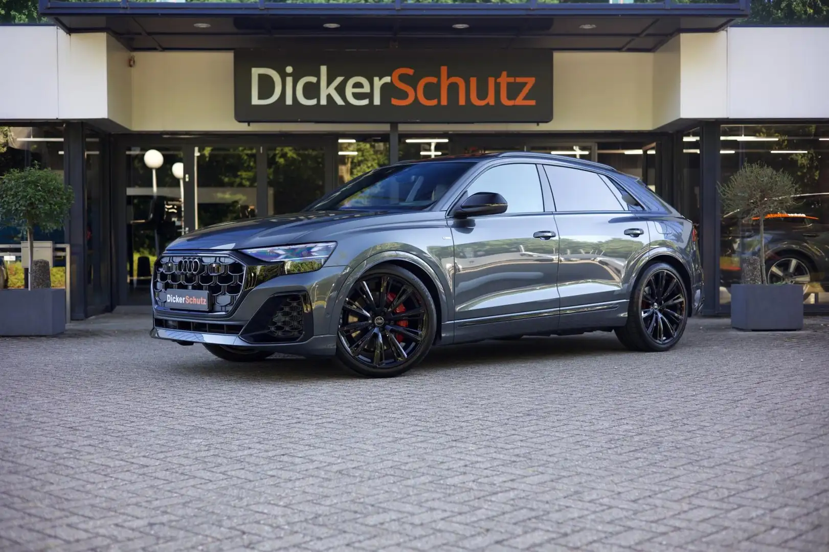 Audi Q8 60 TFSIe Competition | Vierwielbesturing| Pano | T Gris - 1