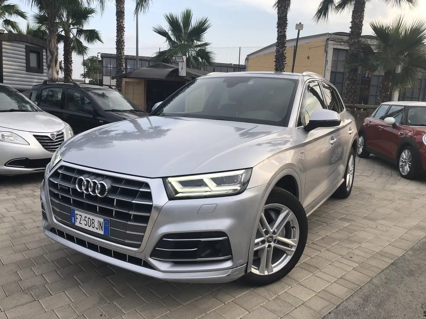 Audi Q5 40 2.0 tdi S line Plus quattro 190cv s-tronic Zilver - 1