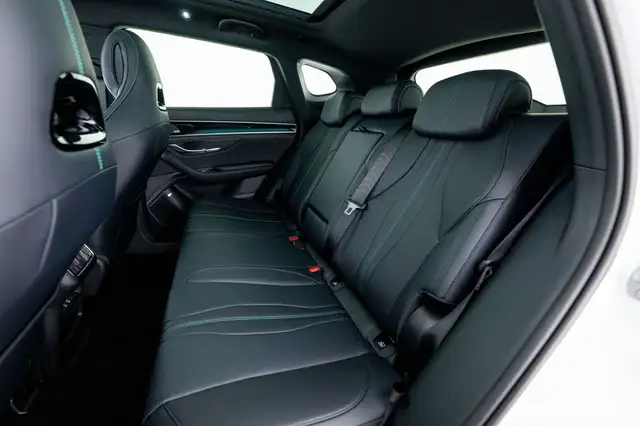 Byd Seal view 7