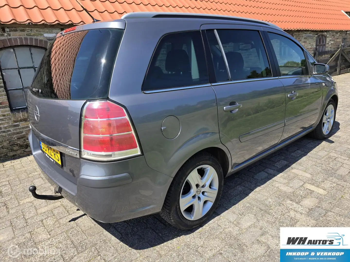 Opel Zafira 2.2 Cosmo Gris - 2