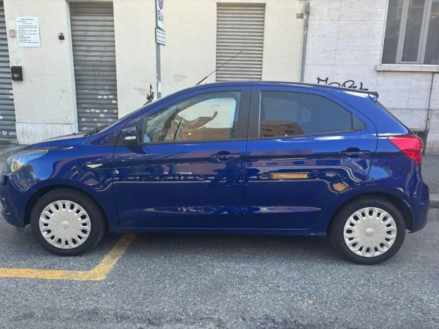 Ford Ka/Ka+ Ka+ 1.2 Ti-VCT 85 CV Ultimate Color Bleu - 1
