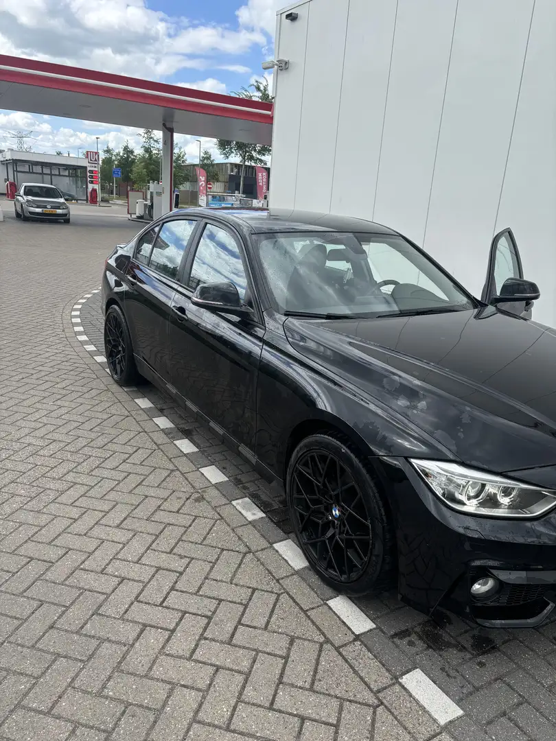 BMW 330 320i High Executive Automaat M Noir - 2