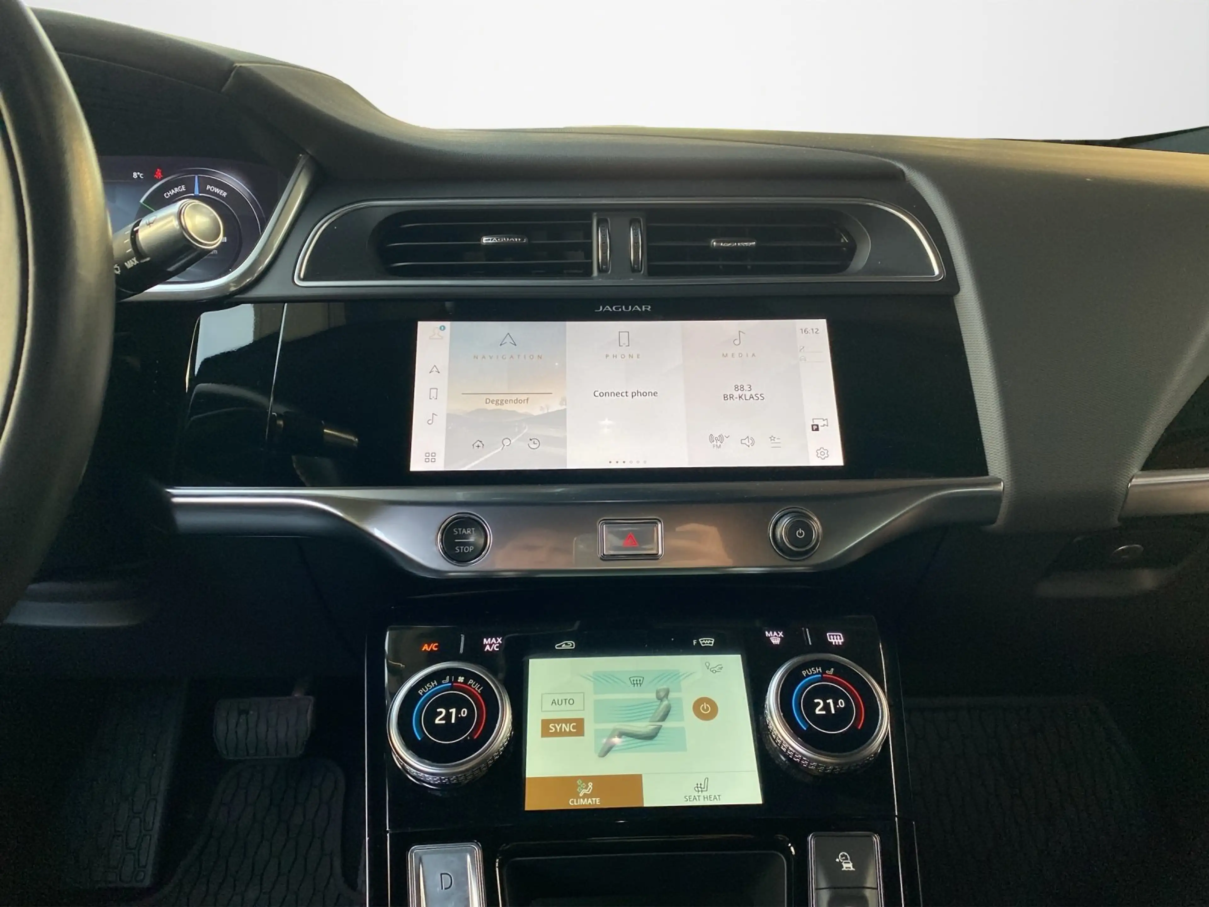 Jaguar I-Pace EV400 S AWD*HUD*LED*AHK*WinterP*20'' — photo 11