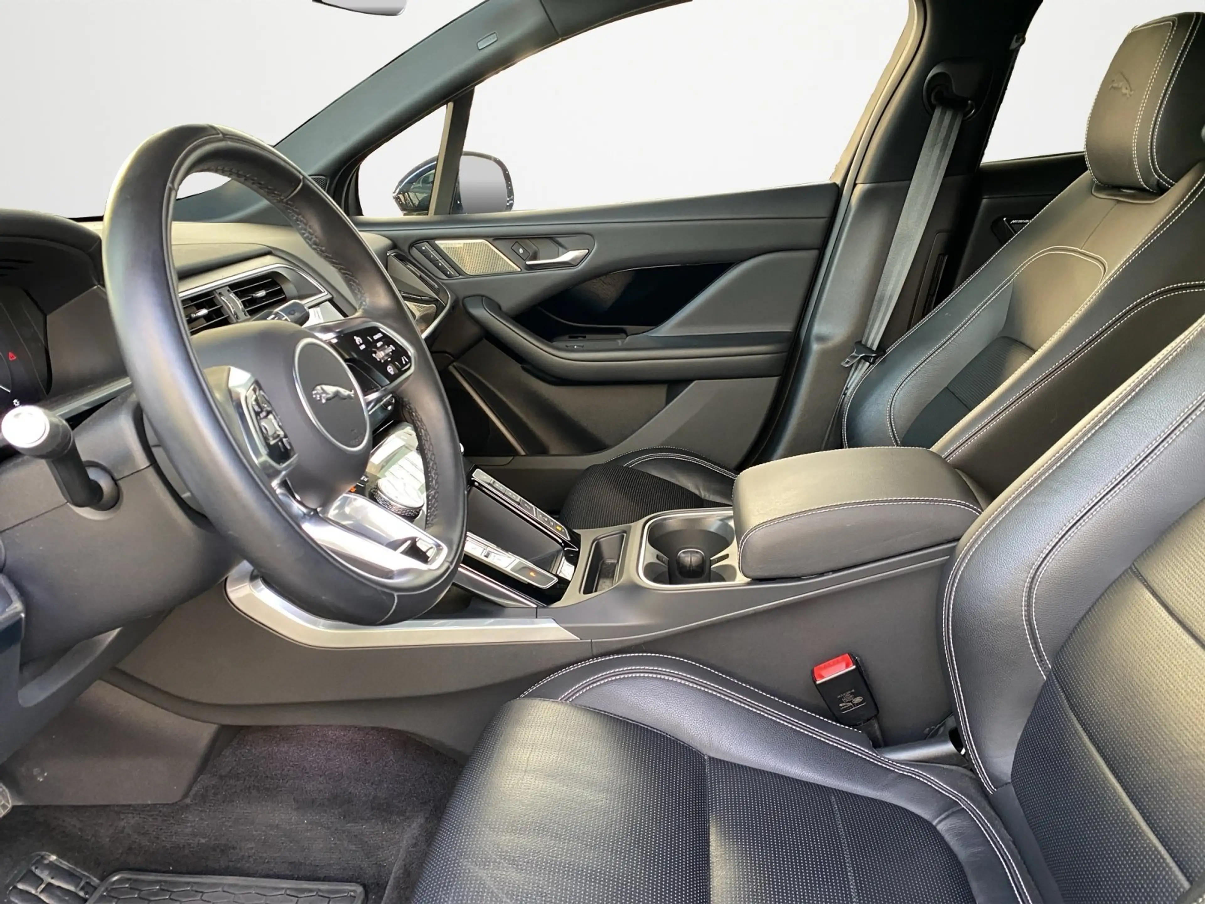 Jaguar I-Pace EV400 S AWD*HUD*LED*AHK*WinterP*20'' — photo 7