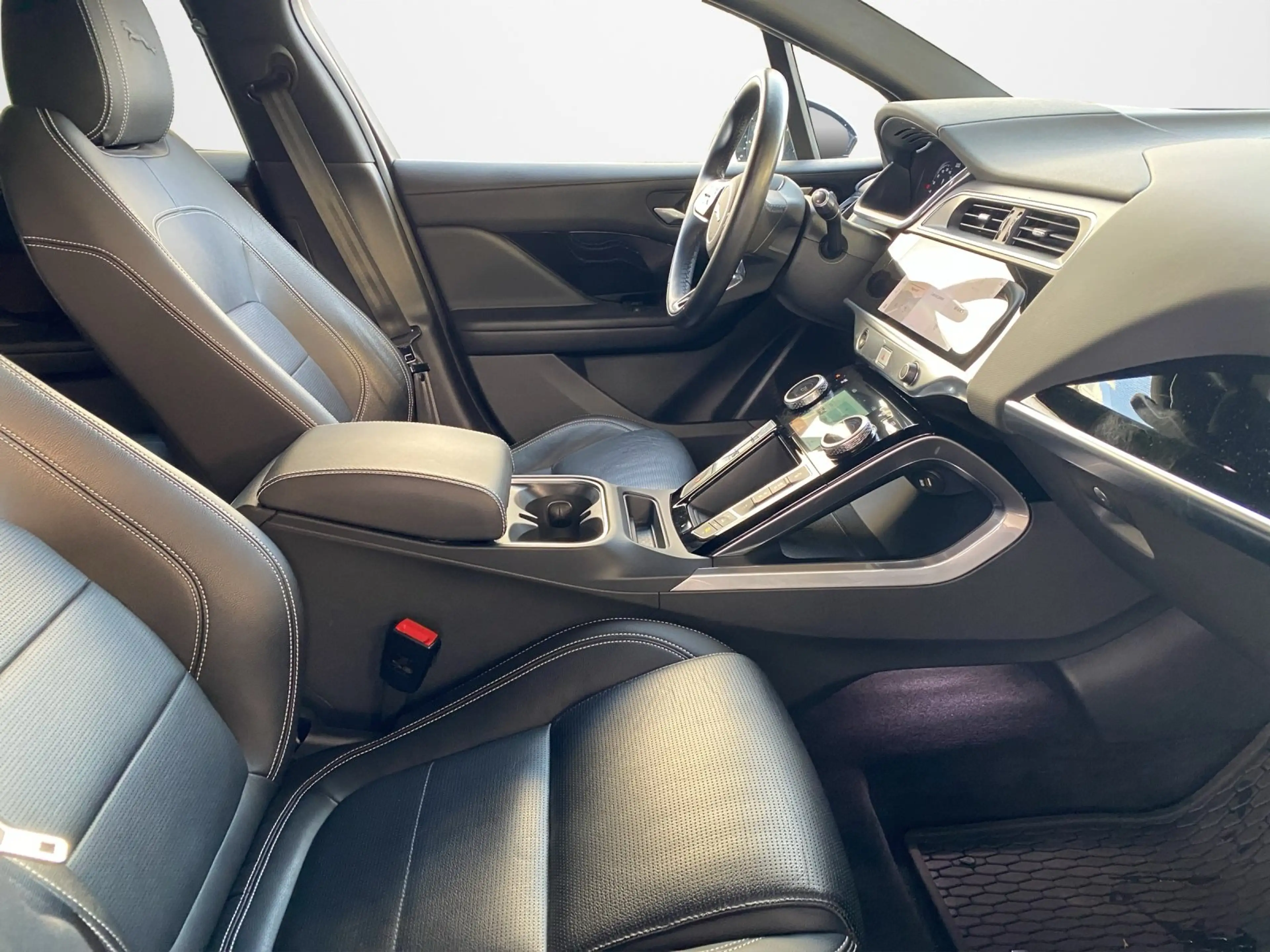 Jaguar I-Pace EV400 S AWD*HUD*LED*AHK*WinterP*20'' — photo 12