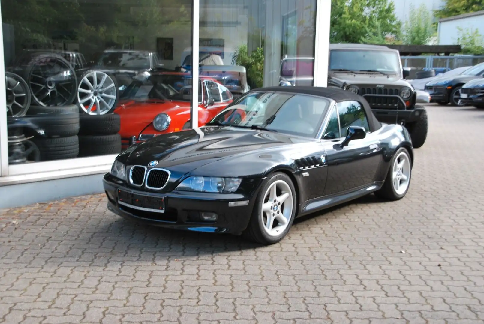 BMW Z3 Roadster 1.9i,Sehr guter gepflegter Zustand Schwarz - 2