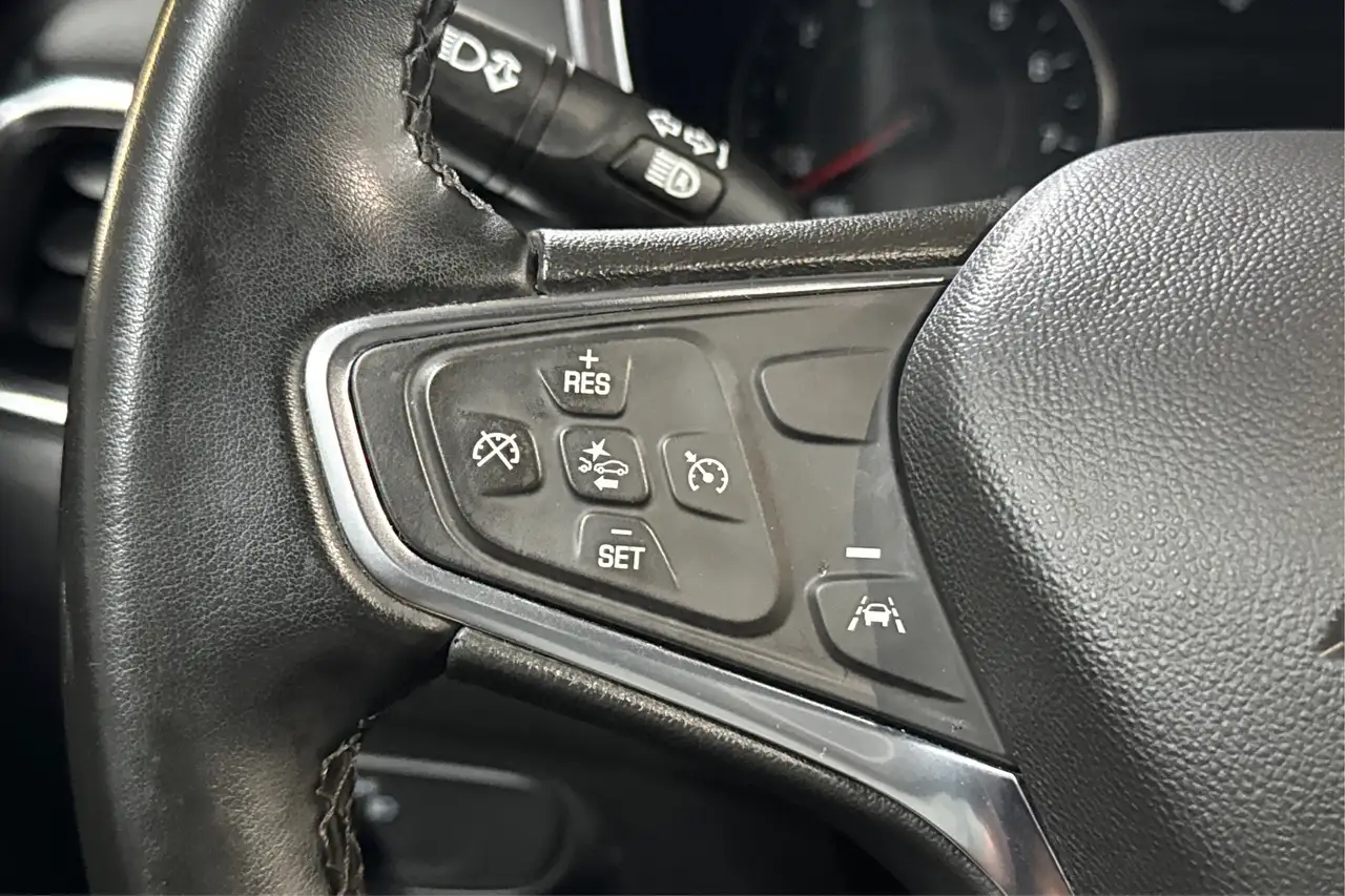 Chevrolet Equinox photo Chevrolet Equinox