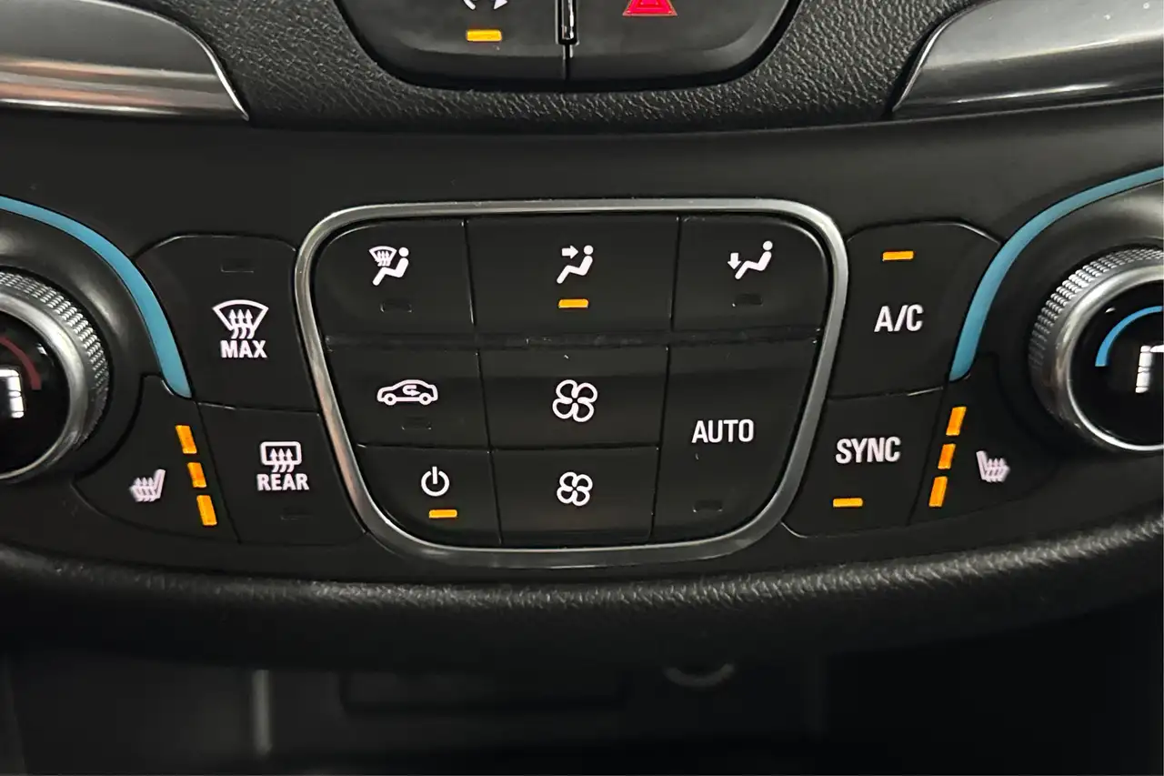Chevrolet Equinox photo Chevrolet Equinox
