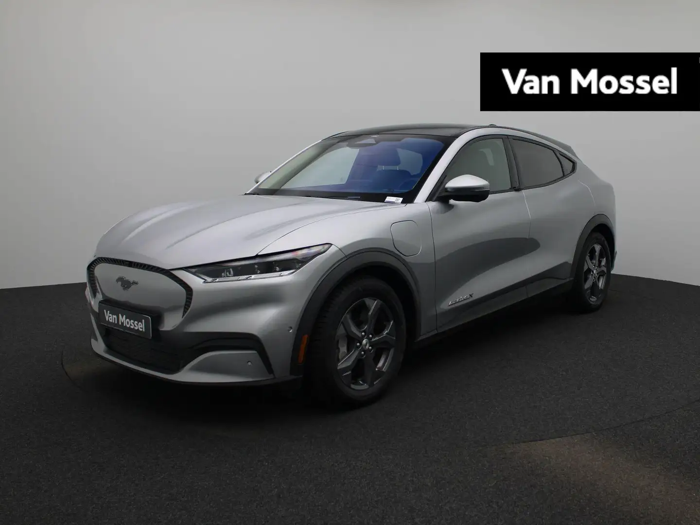 Ford Mustang Mach-E RWD 98 kWh | Navigatie | Camera | Panoramadak Grijs - 1