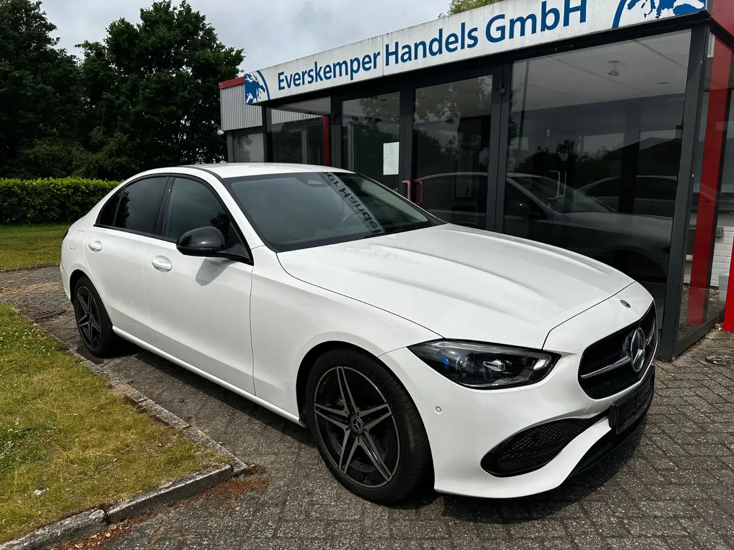 Mercedes-Benz C 300 4Matic / NIGHT PAKET / AMG WHEELS Wit - 1