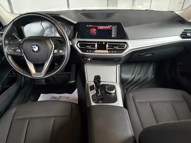 BMW 3 Series view 14