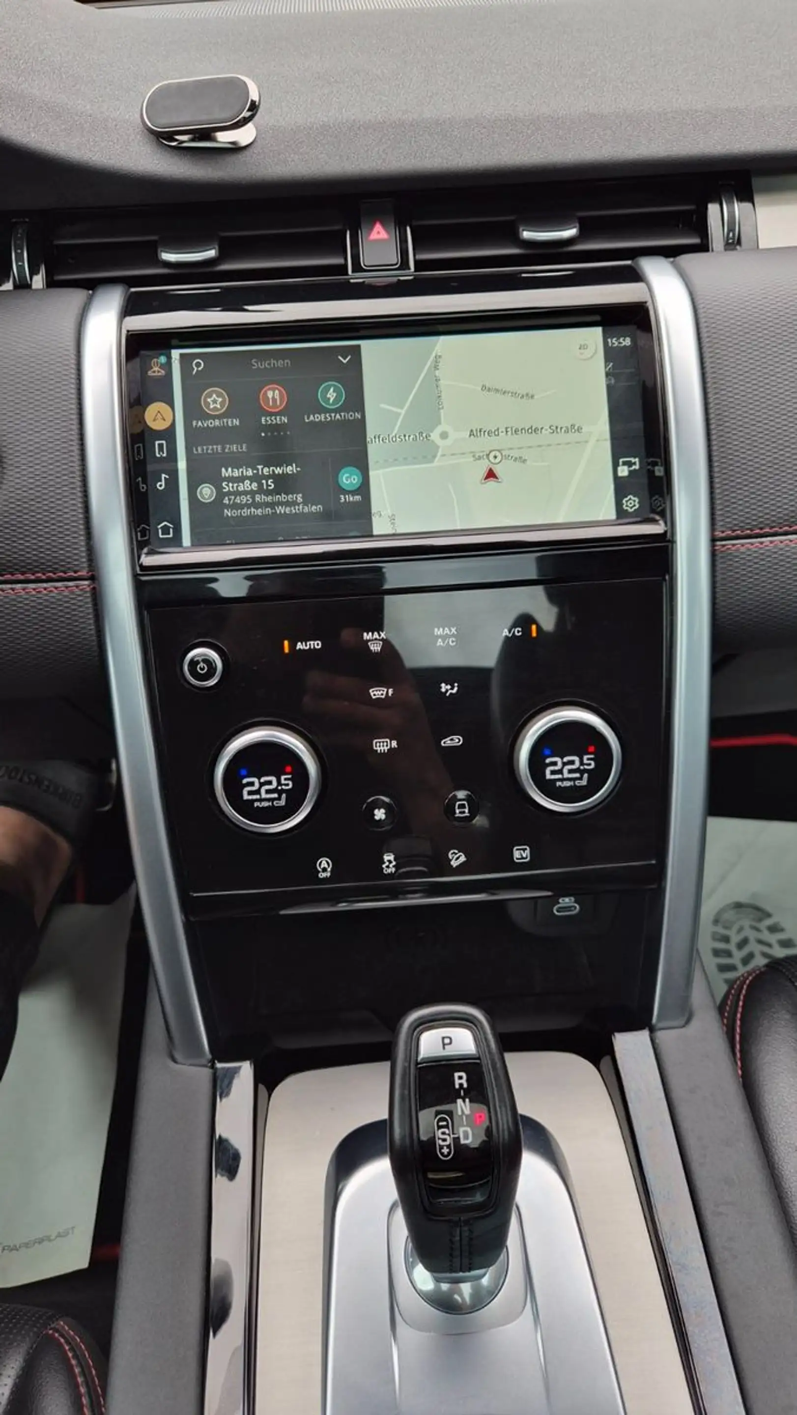 Land Rover Discovery Sport Hybrid SE AWD P300R Dynamic/PANO — photo 13