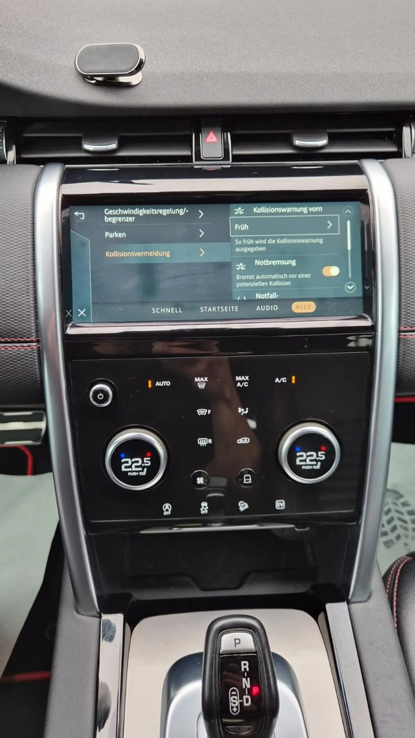 Land Rover Discovery Sport Hybrid SE AWD P300R Dynamic/PANO — photo 15