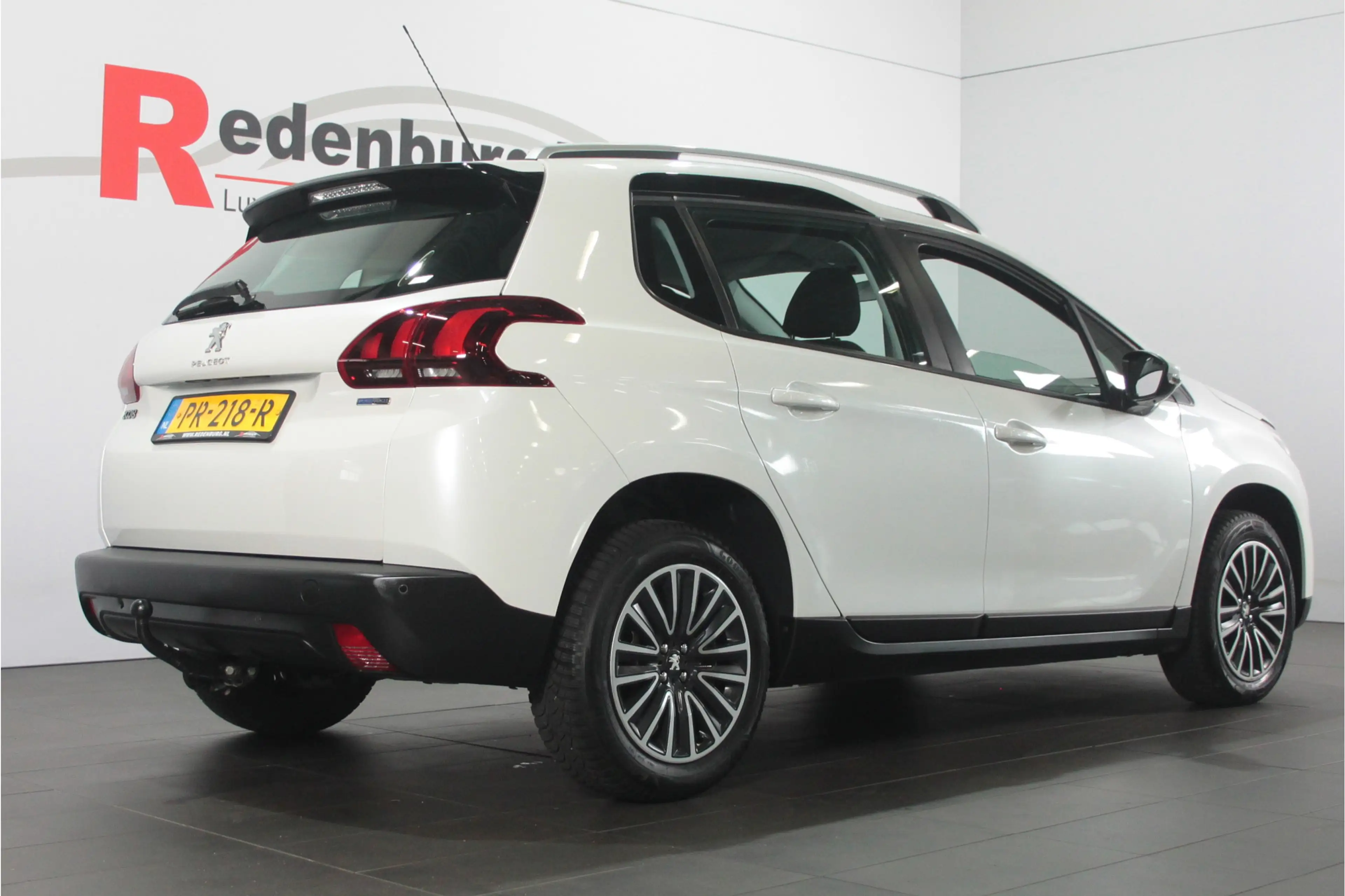 Peugeot 2008 1.2 PureTech Blue Lion - Automaat - Navi / CarPlay — photo 2