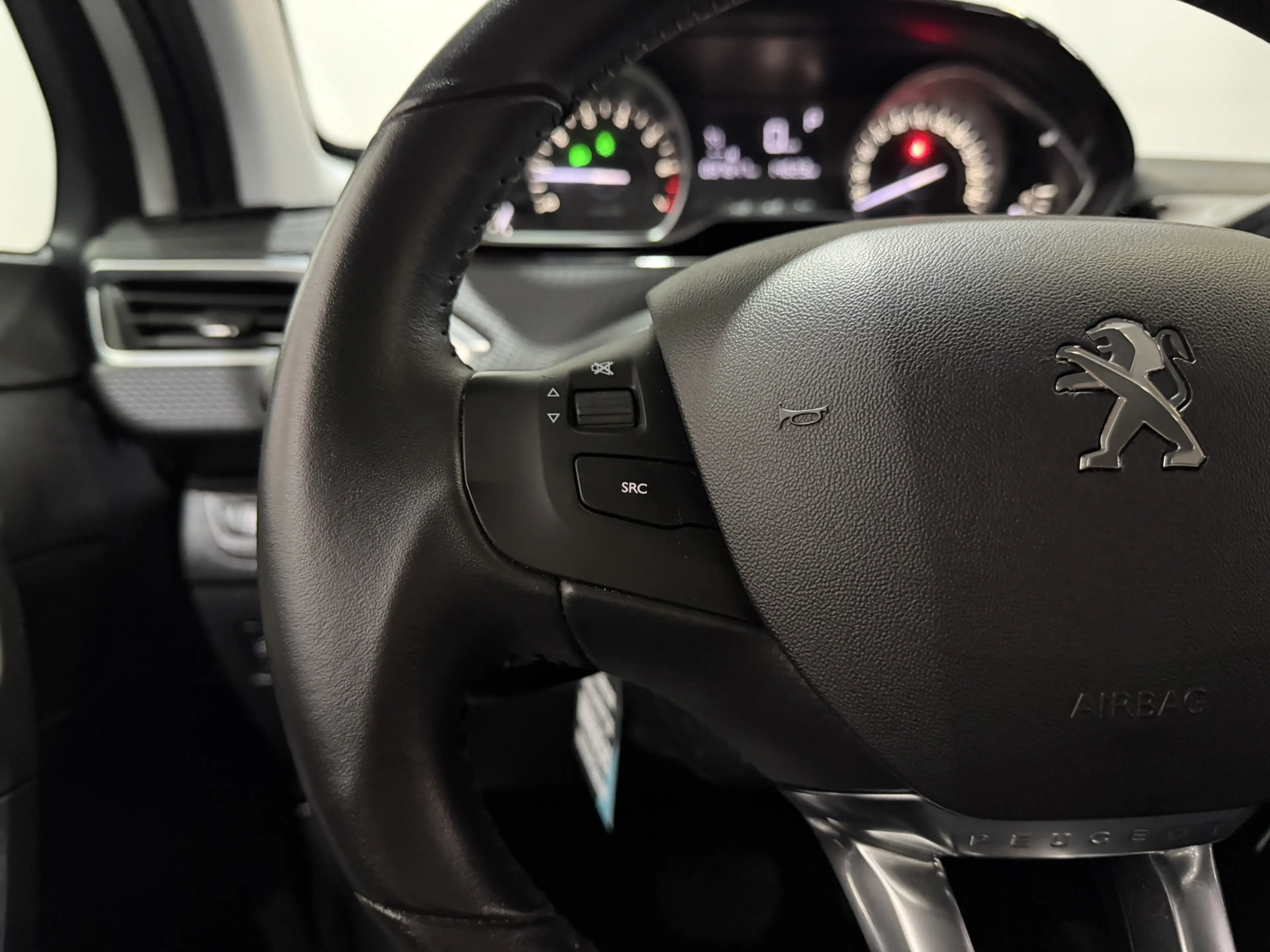 Peugeot 2008 1.2 PureTech Blue Lion - Automaat - Navi / CarPlay — photo 13