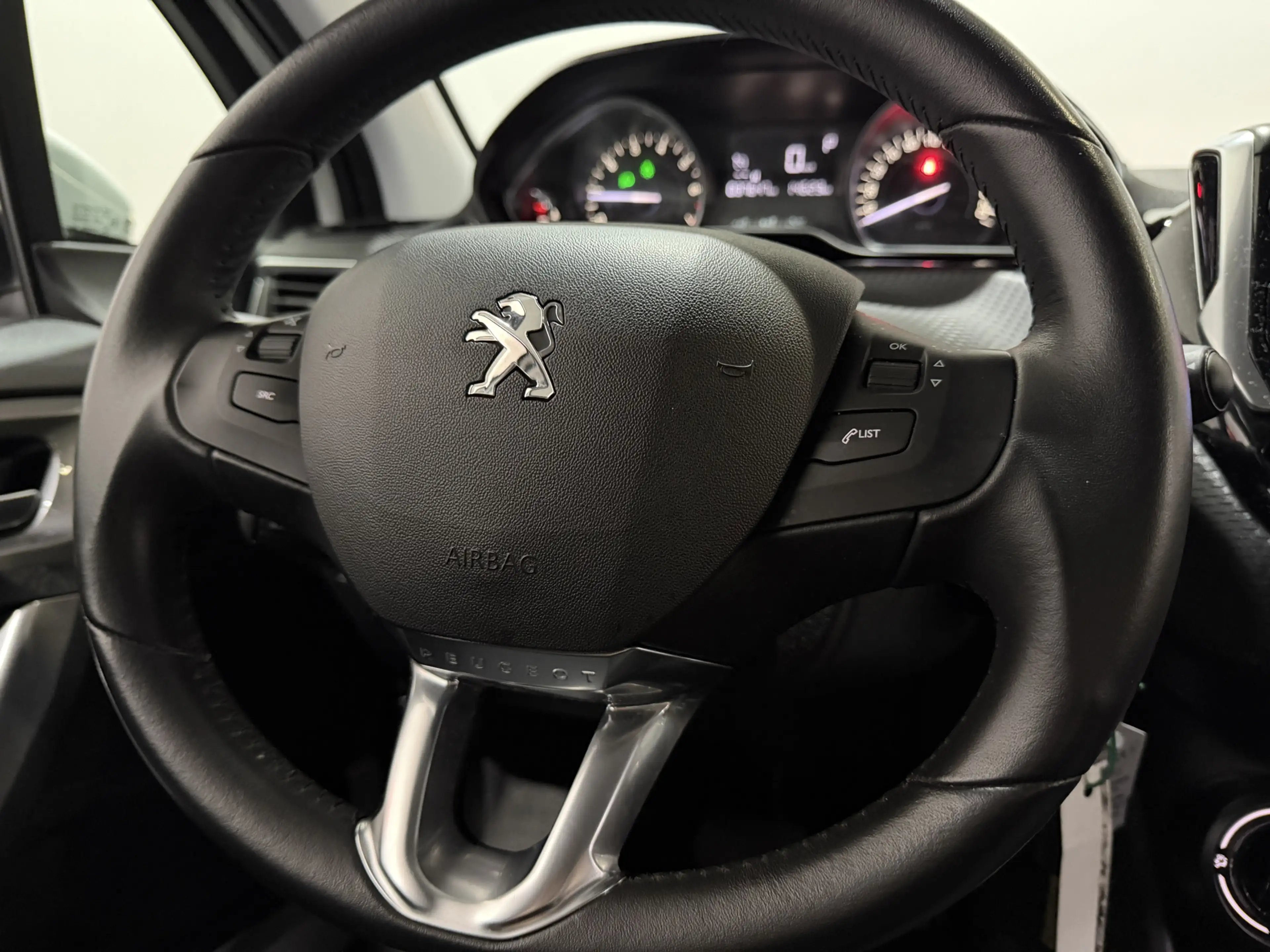 Peugeot 2008 1.2 PureTech Blue Lion - Automaat - Navi / CarPlay — photo 11