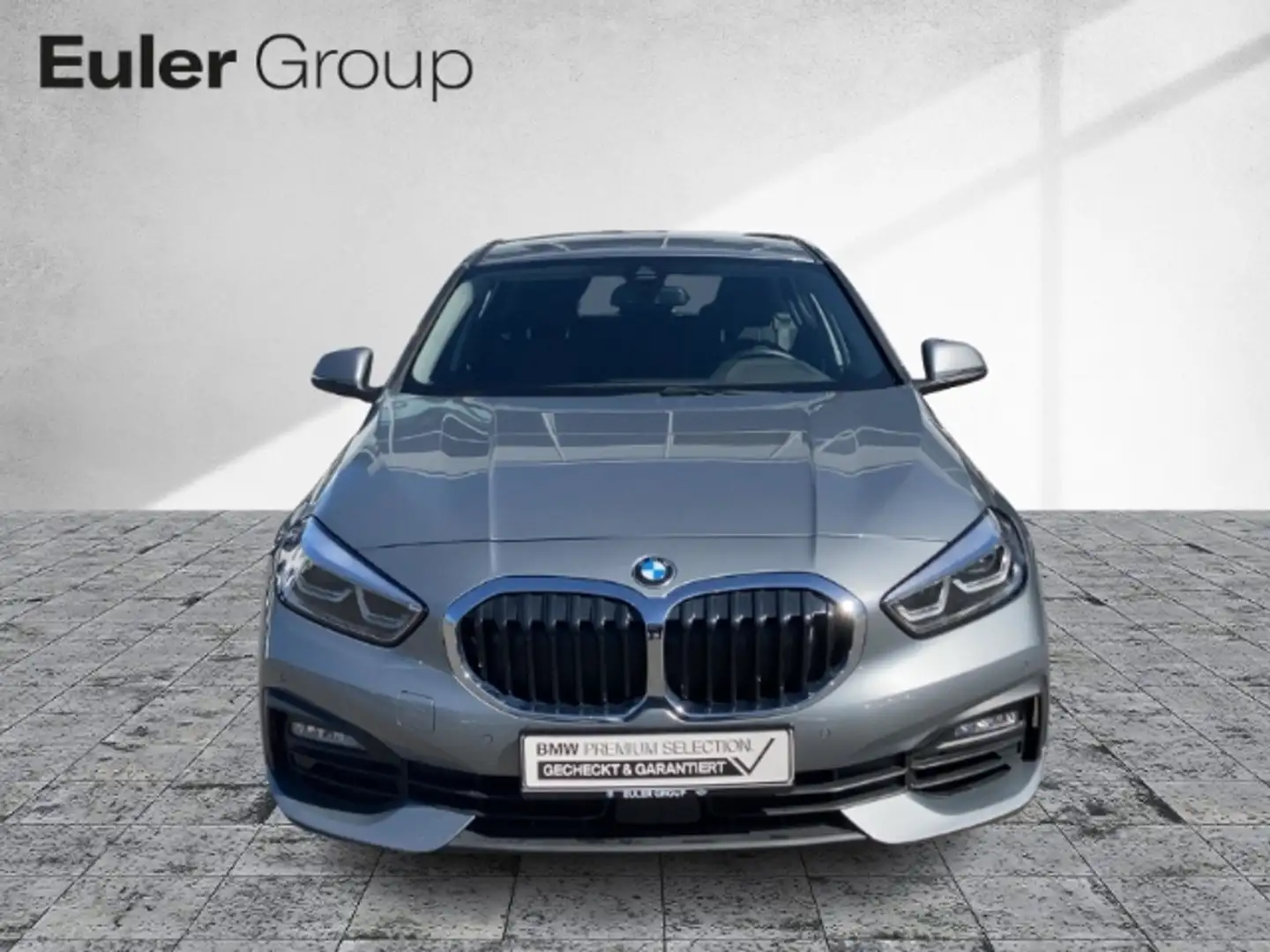 BMW 120 i DKG Adv.+Comf. 18'' HiFi LCProf LenkHzg SHZ siva - 2