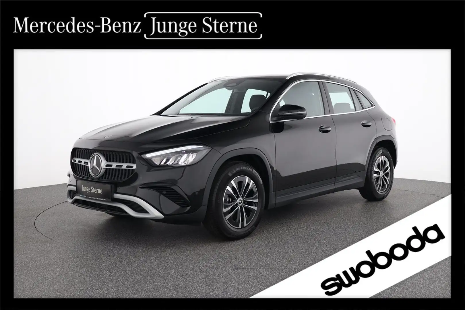 Mercedes-Benz GLA 180 Österreich-Edition Zwart - 1