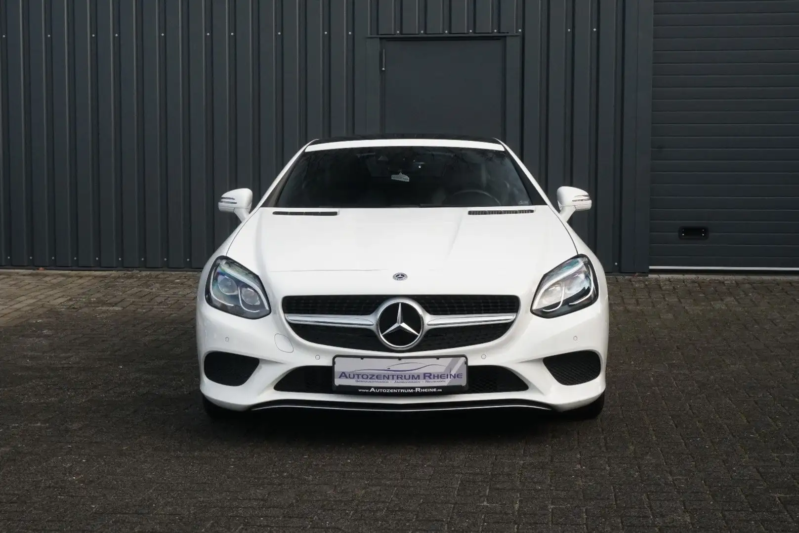 Mercedes-Benz SLC 200 Panorama Airscarf SHZ Led-Scheinwerfer Weiß - 2