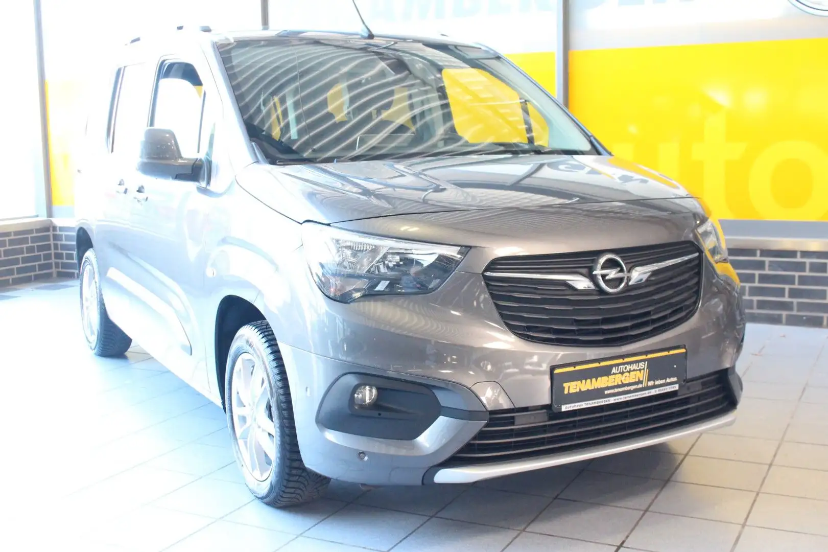 Opel Combo Life E Innovation AT-8 Navi Kamera HuD AHK Grau - 2