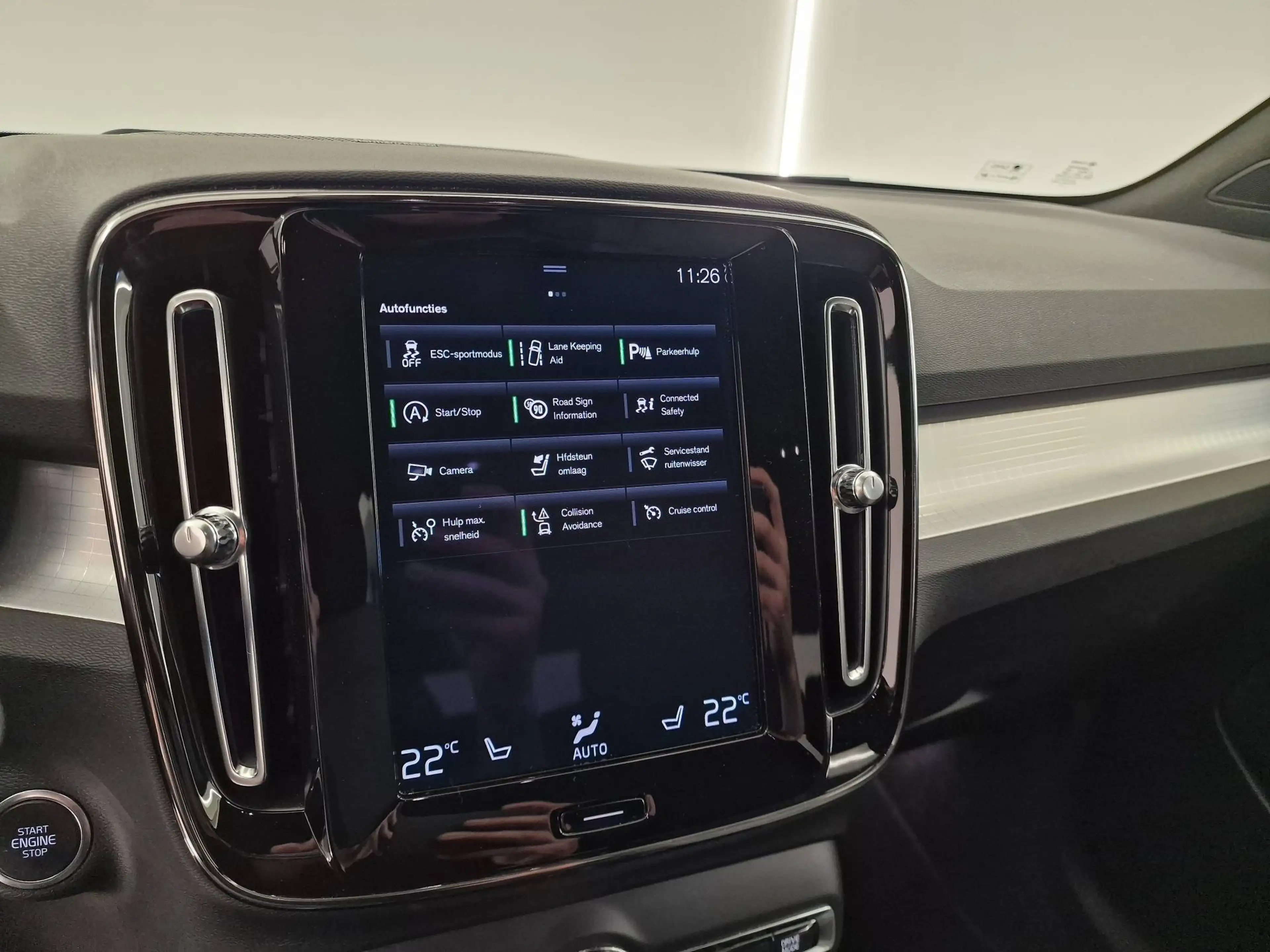 Volvo XC40 PLUS DARK BENZINE AUTOMAAT — photo 15