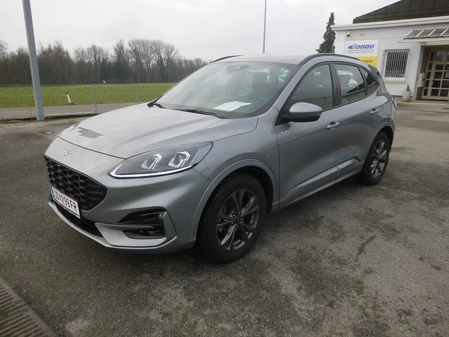 Ford Kuga 2,0 EcoBlue AWD ST-Line Aut. Grau - 1