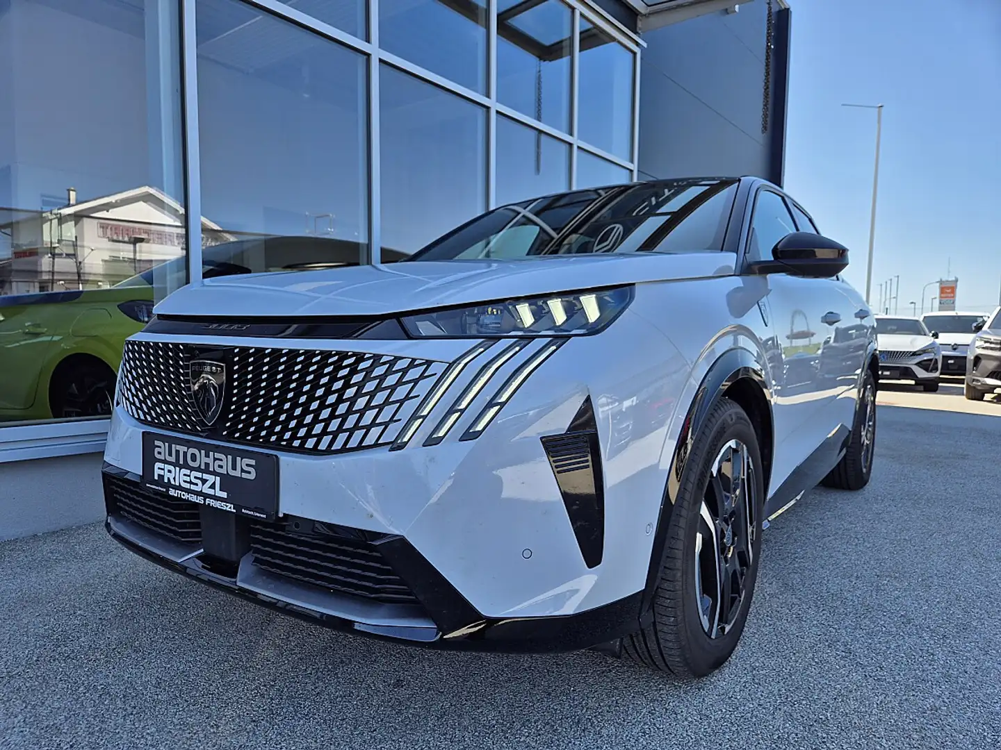 Peugeot 3008 Elektro 210 73kWh GT Weiß - 1