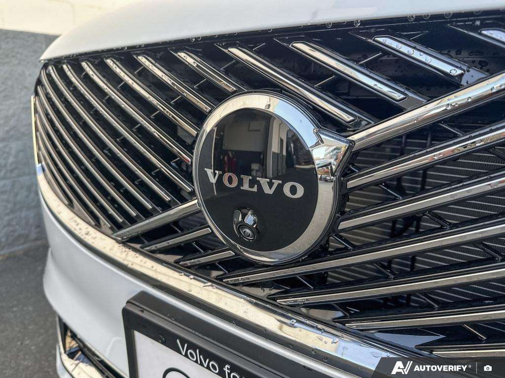 2026 Volvo XC90 B6 AWD Ultra Bright Theme 6-Seater thumb 9