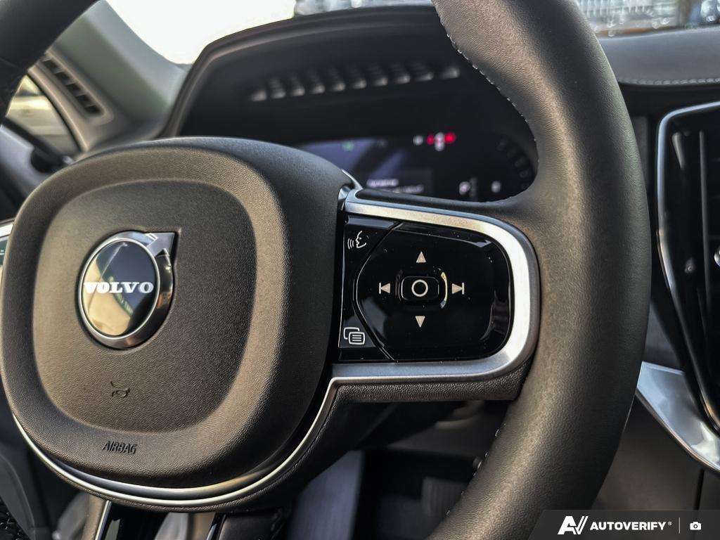 2026 Volvo XC90 B6 AWD Ultra Bright Theme 6-Seater thumb 16