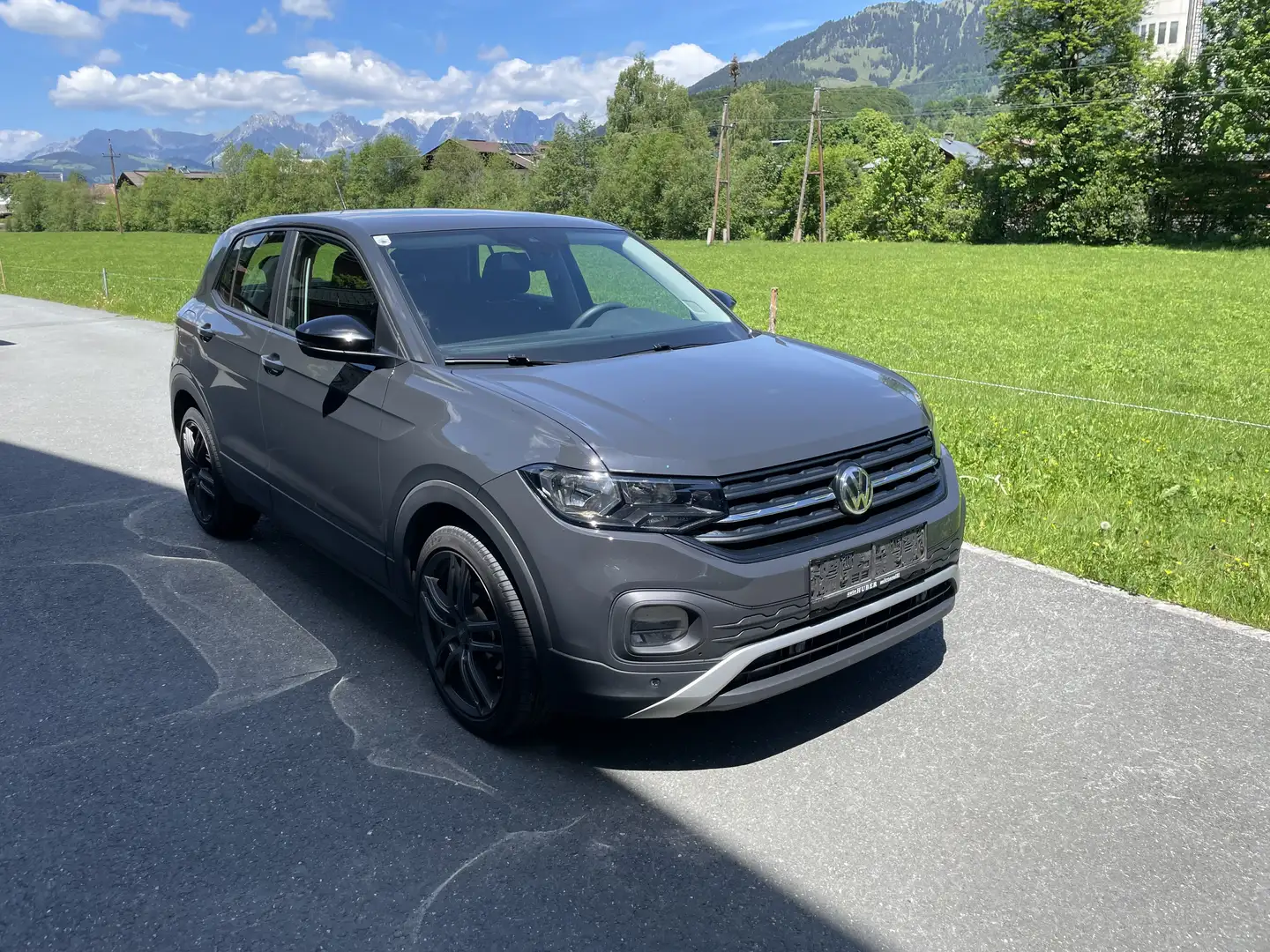 Volkswagen T-Cross 1,0 TSI Grau - 1