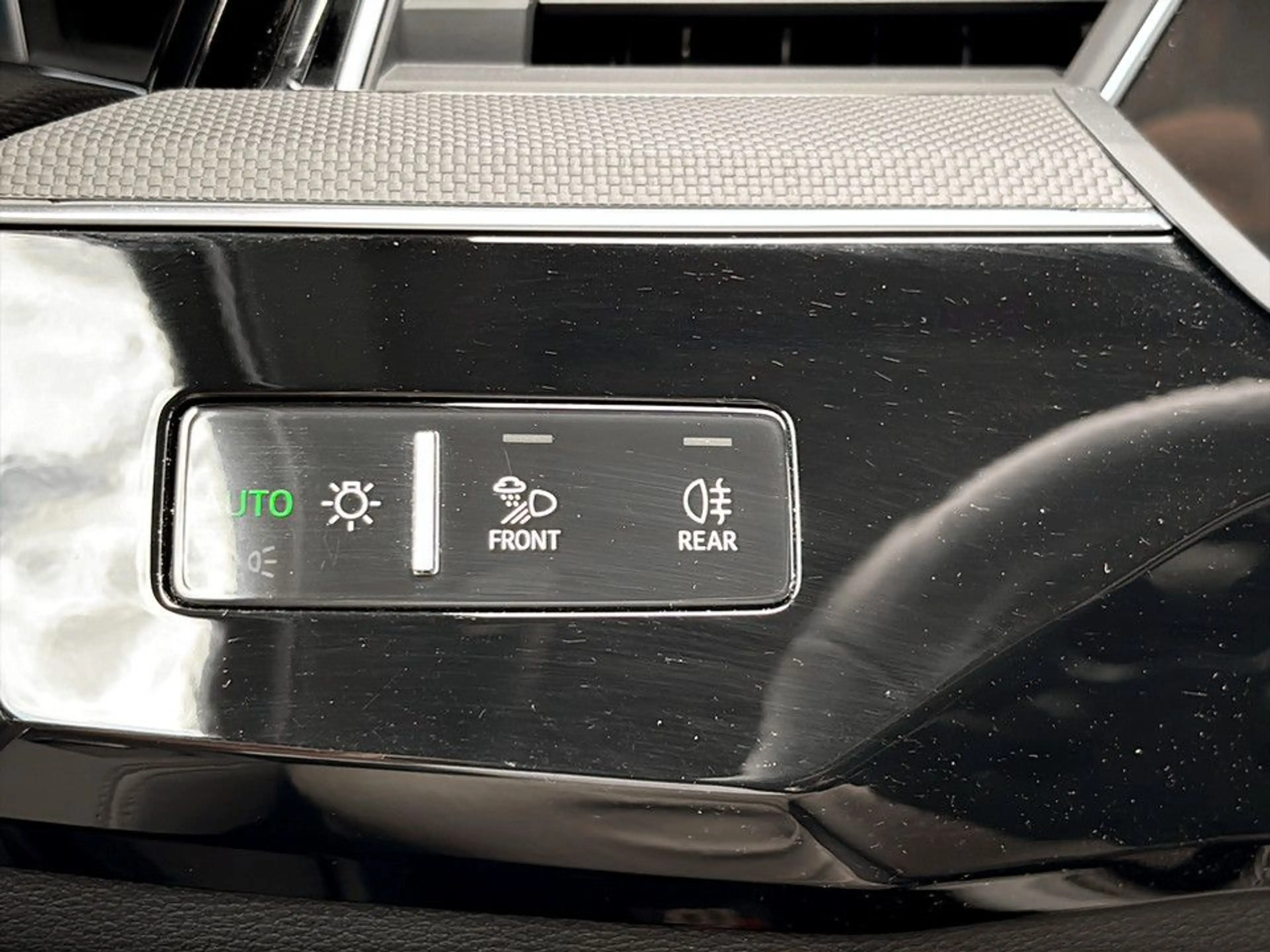 Audi SQ8 e-tron quattro MATRIX+AHK+Luft+BALD VERFÜGBAR — photo 11