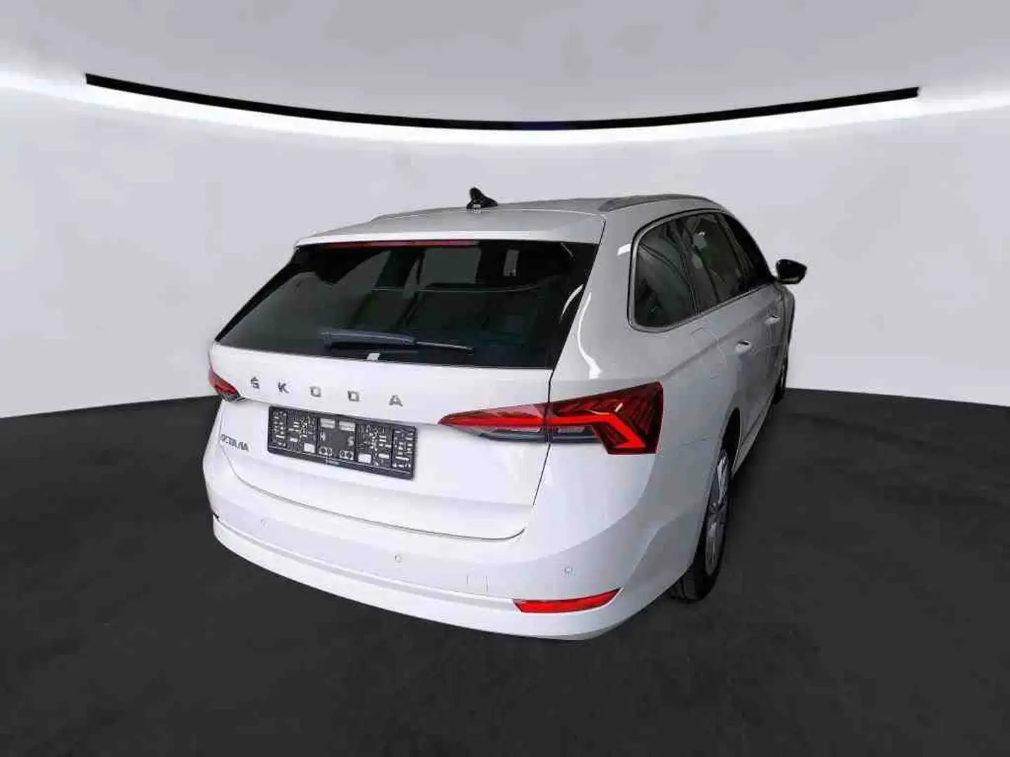Skoda Octavia Combi 2.0 TDI STYLE AHK NAVI LED SITZHZG Weiß - 2