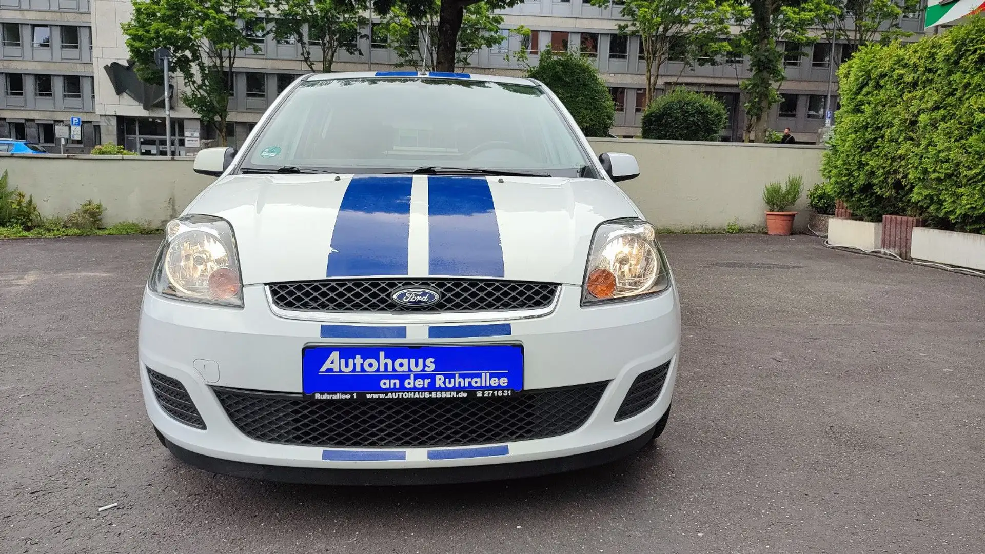 Ford Fiesta Style, Erst 74.000 KM, Klima, 4 Türen Bianco - 2