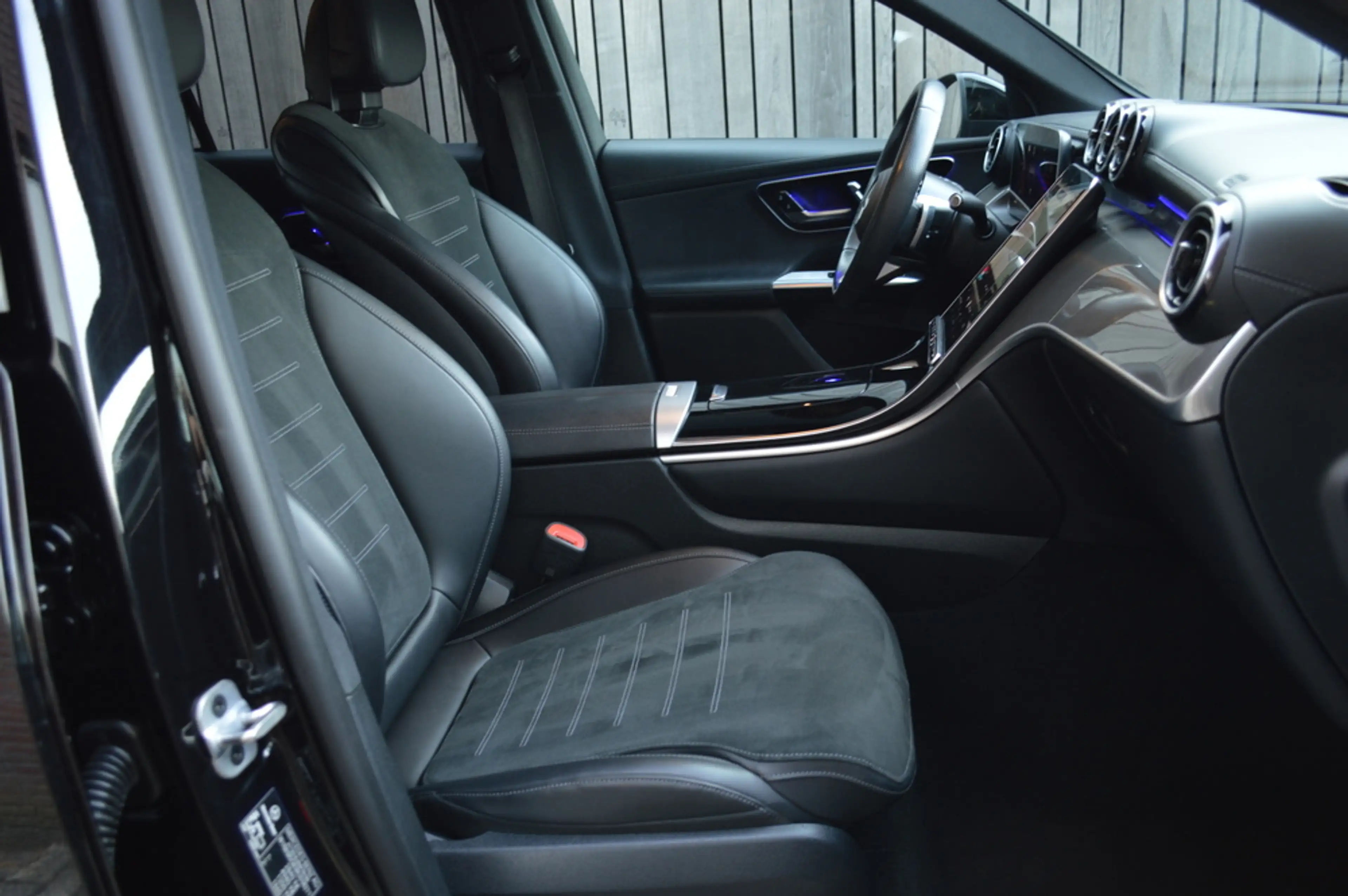 Mercedes-Benz GLC 300 300e 4MATIC AMG Led Panorama Memory Distronic Sfee — photo 10