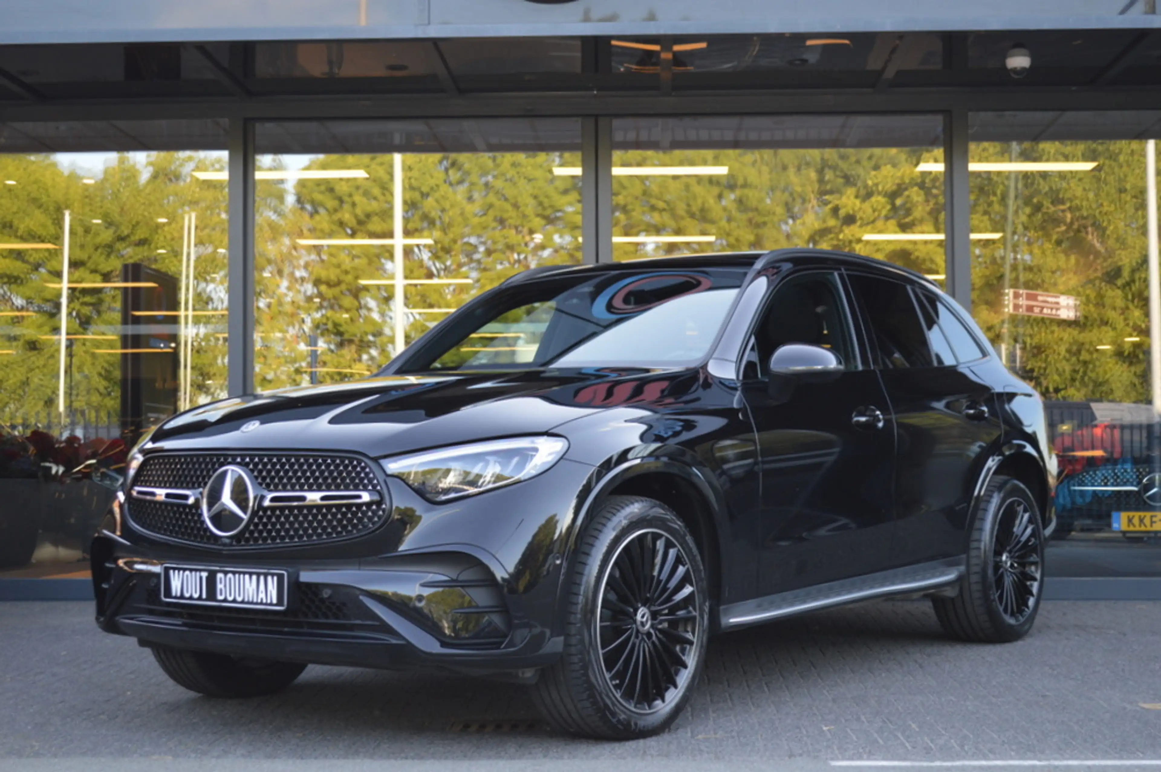 Mercedes-Benz GLC 300 300e 4MATIC AMG Led Panorama Memory Distronic Sfee — photo 2
