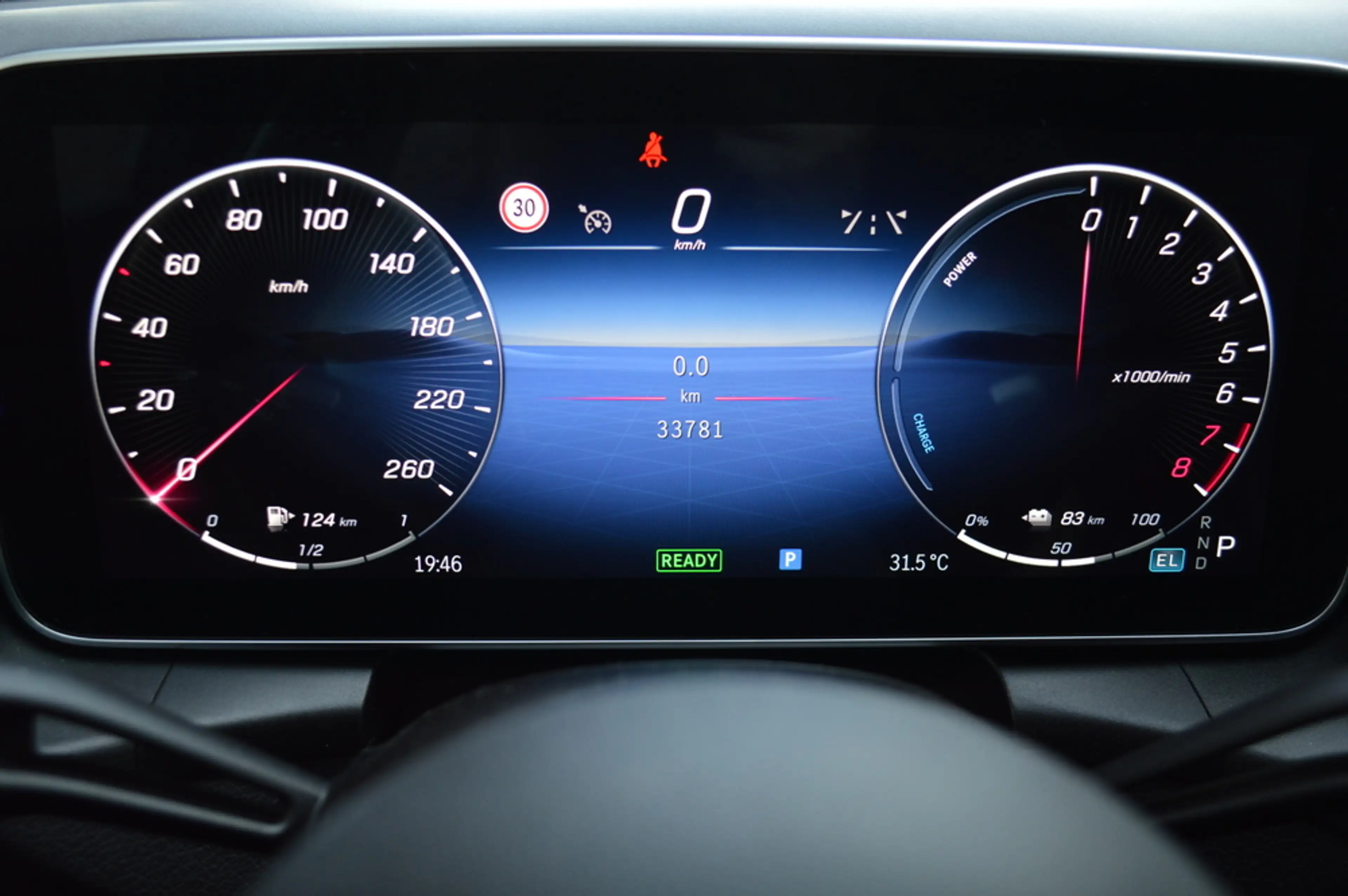 Mercedes-Benz GLC 300 300e 4MATIC AMG Led Panorama Memory Distronic Sfee — photo 17